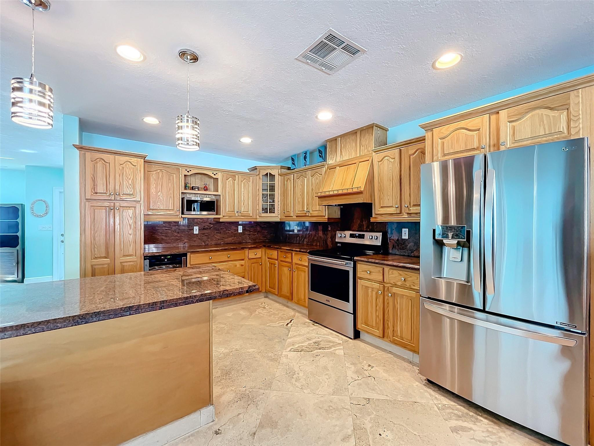 1681 SE 4th Ct