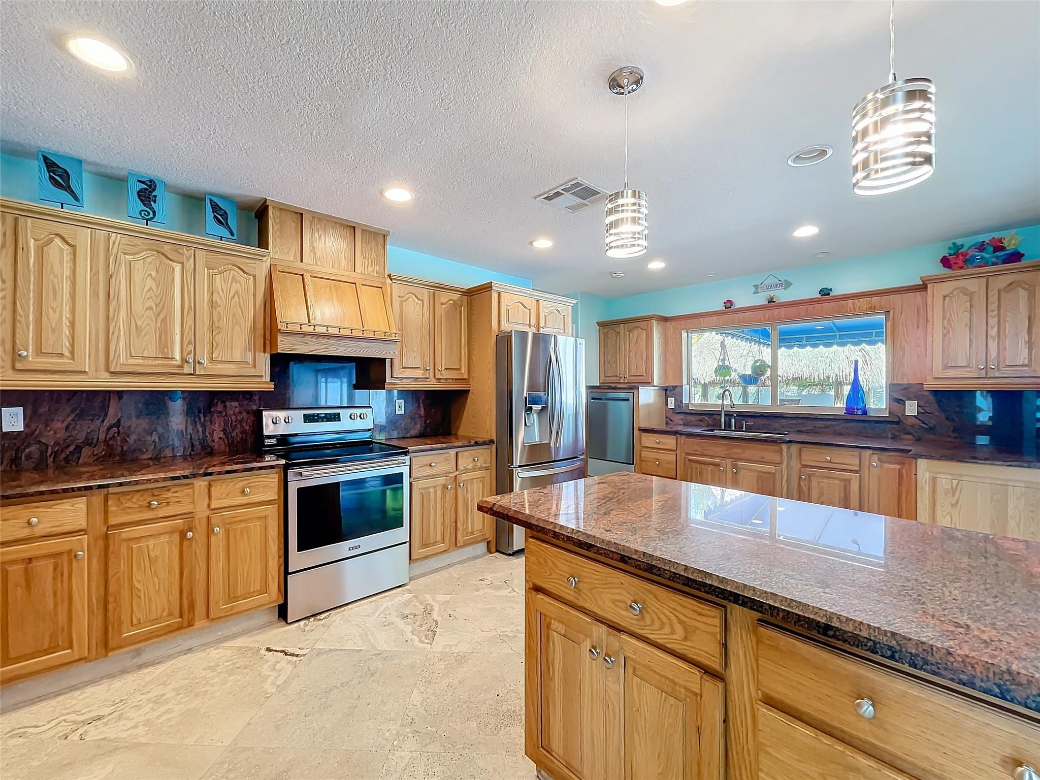 1681 SE 4th Ct