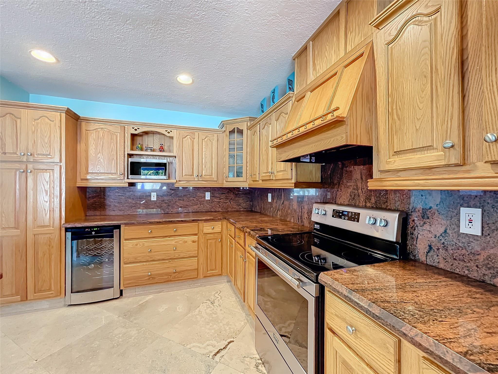1681 SE 4th Ct