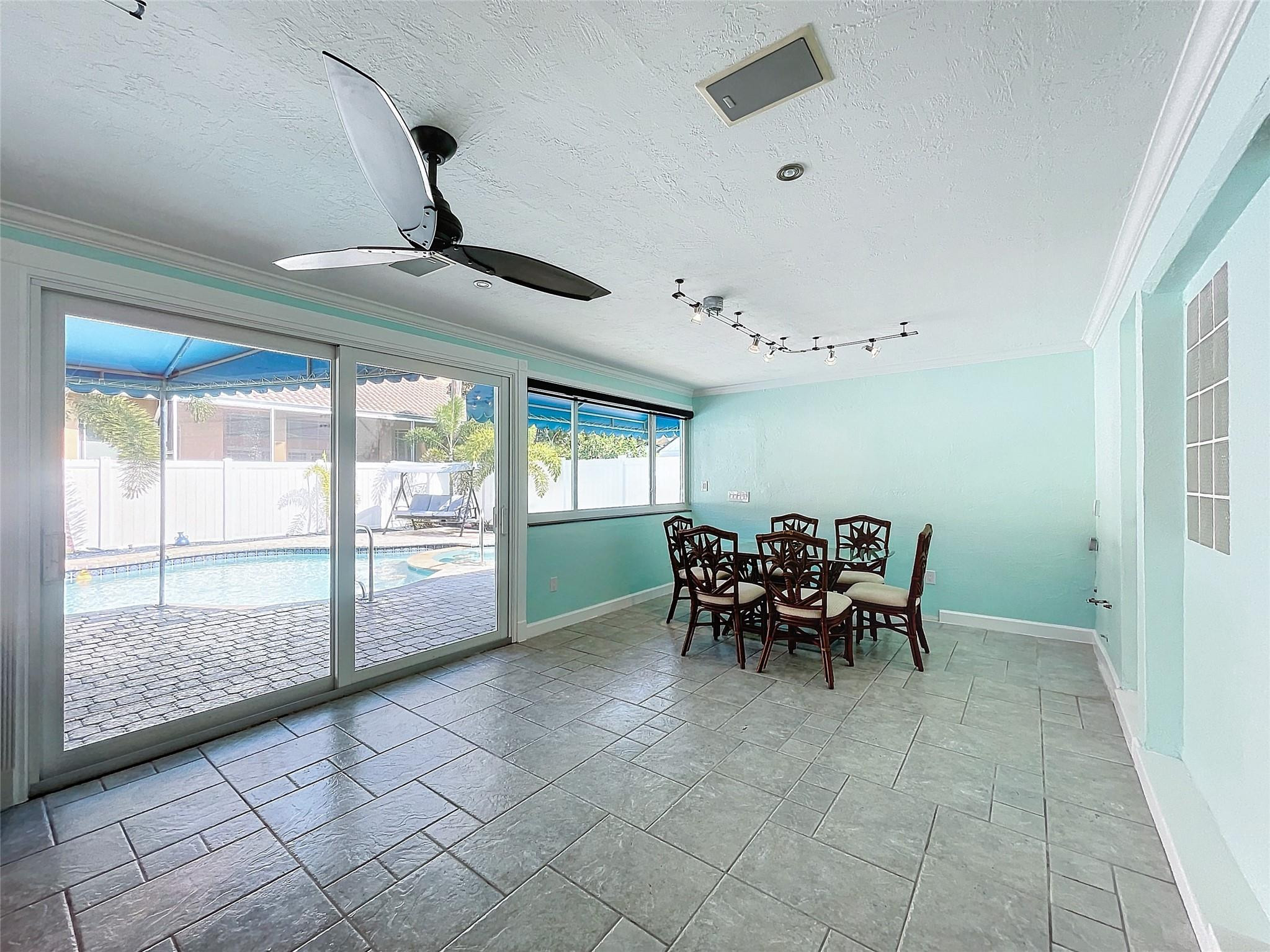 1681 SE 4th Ct