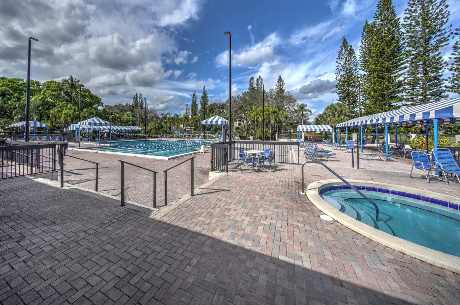 4101 Coral Tree Cir 318