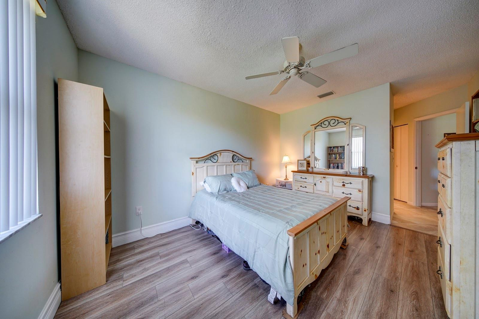 4101 Coral Tree Cir 318