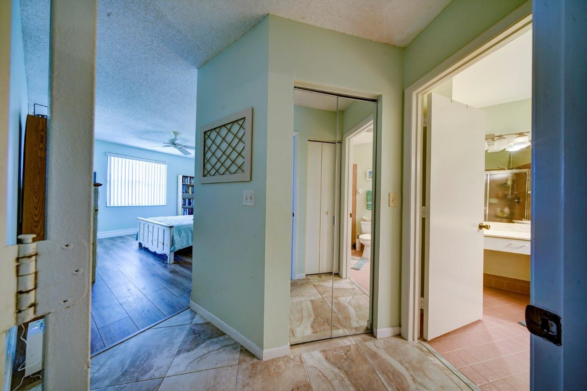 4101 Coral Tree Cir 318