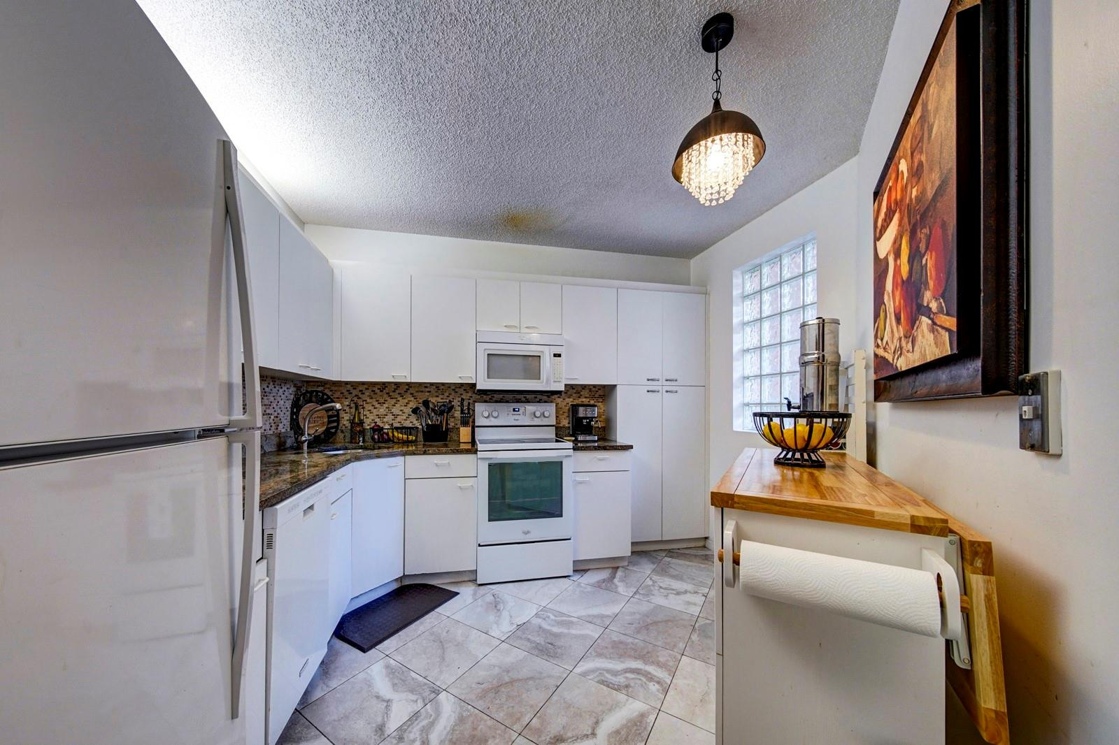4101 Coral Tree Cir 318