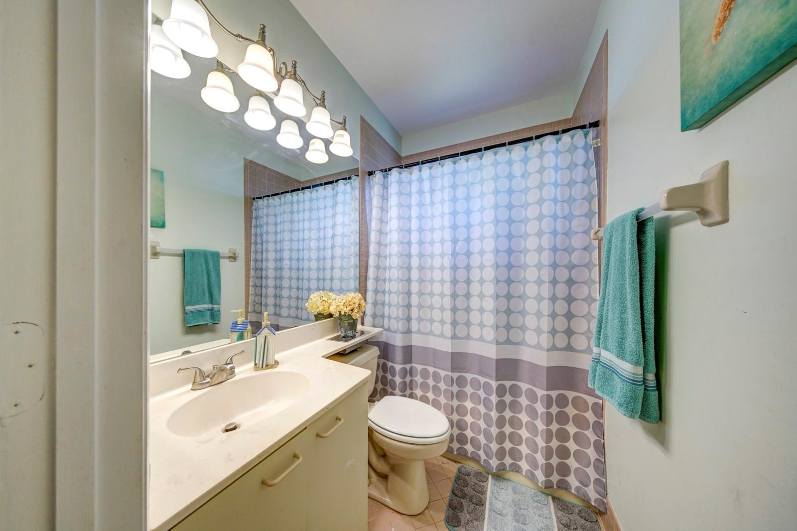 4101 Coral Tree Cir 318