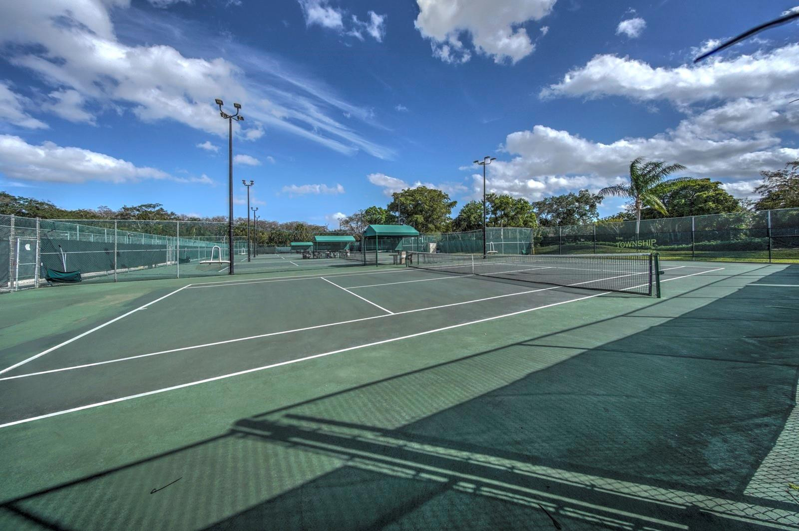 4101 Coral Tree Cir 318