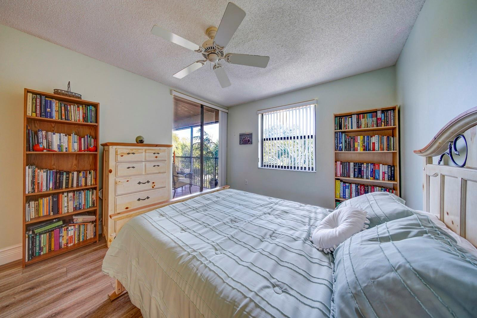 4101 Coral Tree Cir 318