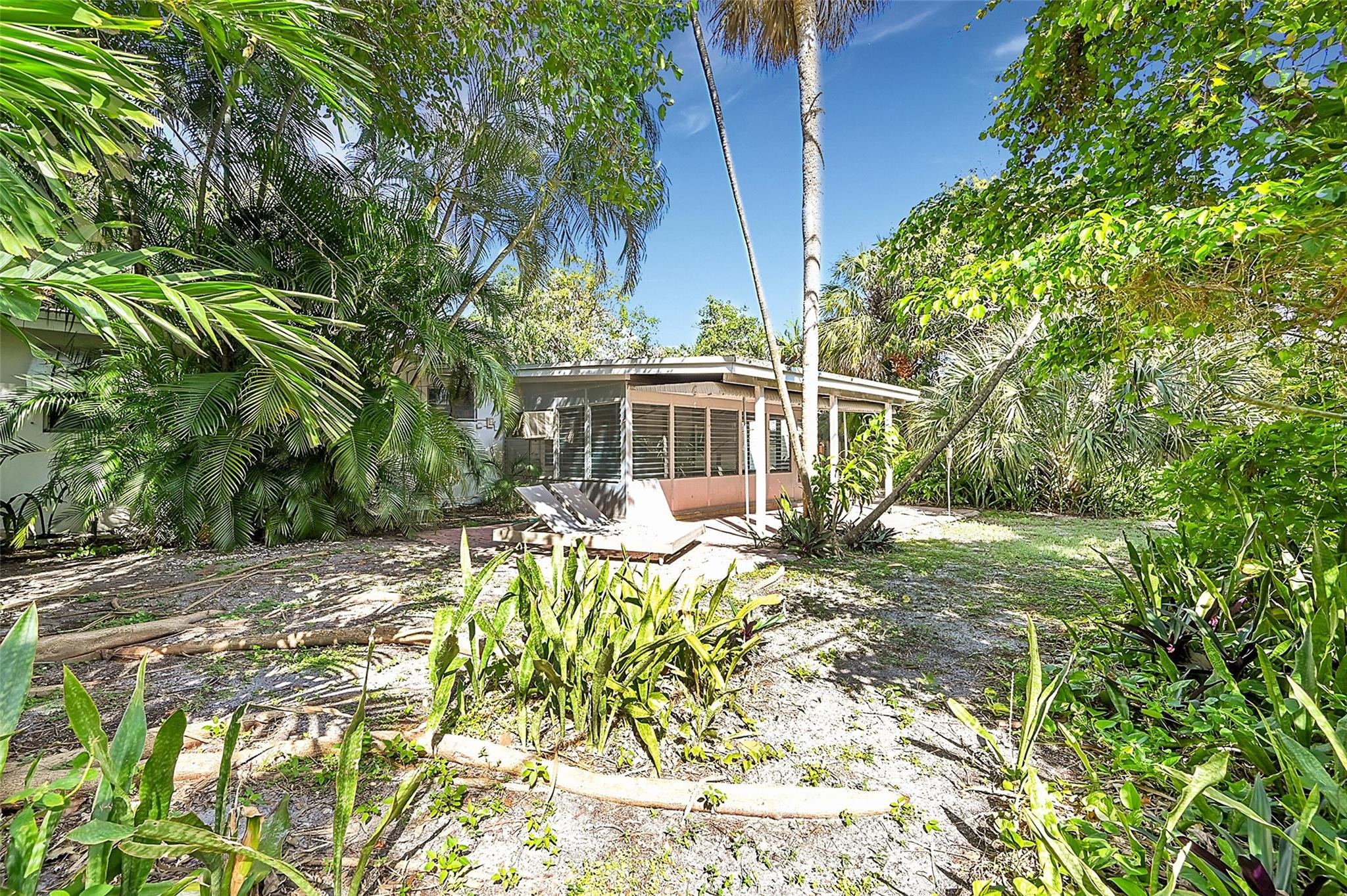 1672 Bel Air Ave