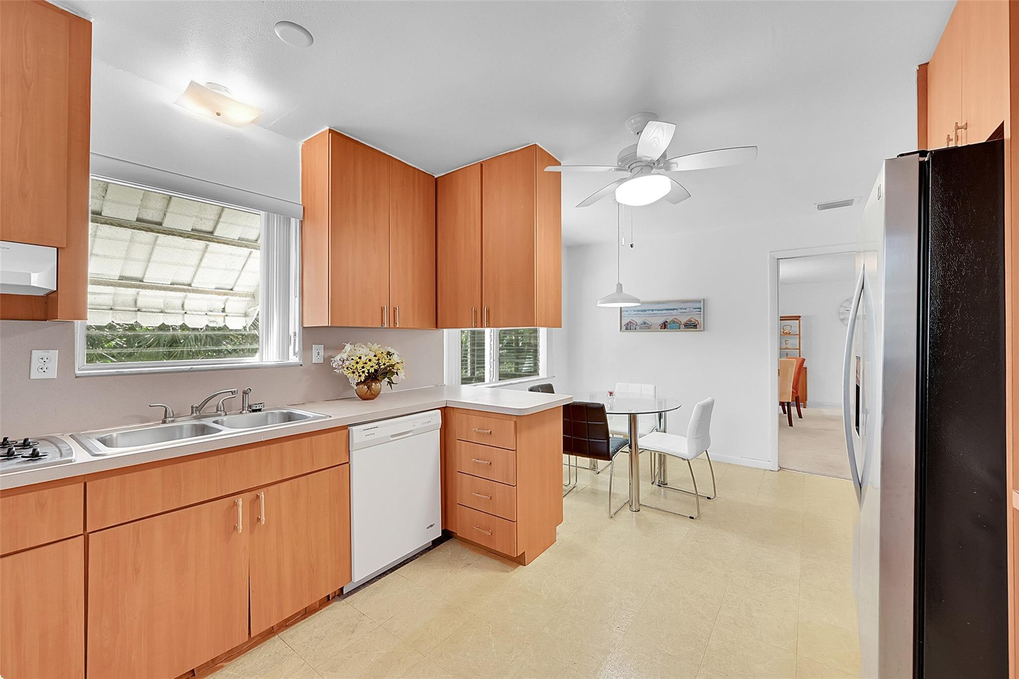 1672 Bel Air Ave