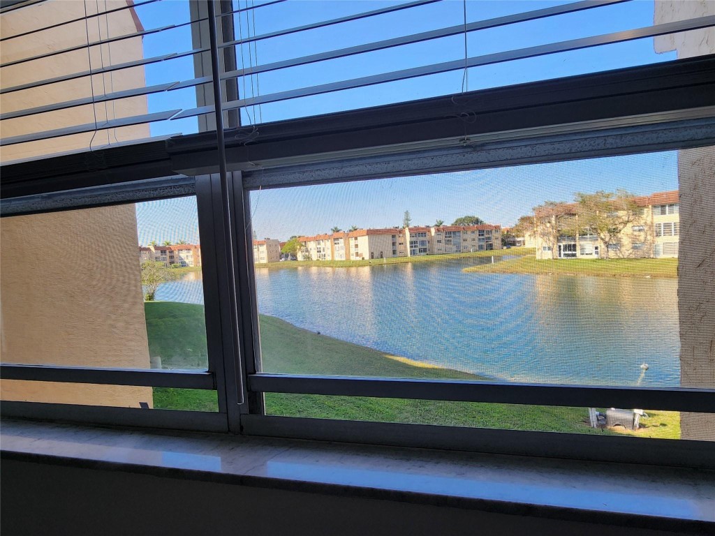 2811 N Pine Island Rd 207