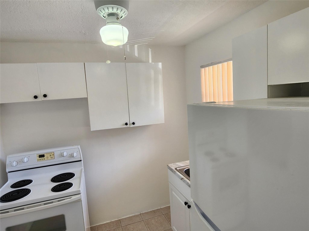 2811 N Pine Island Rd 207