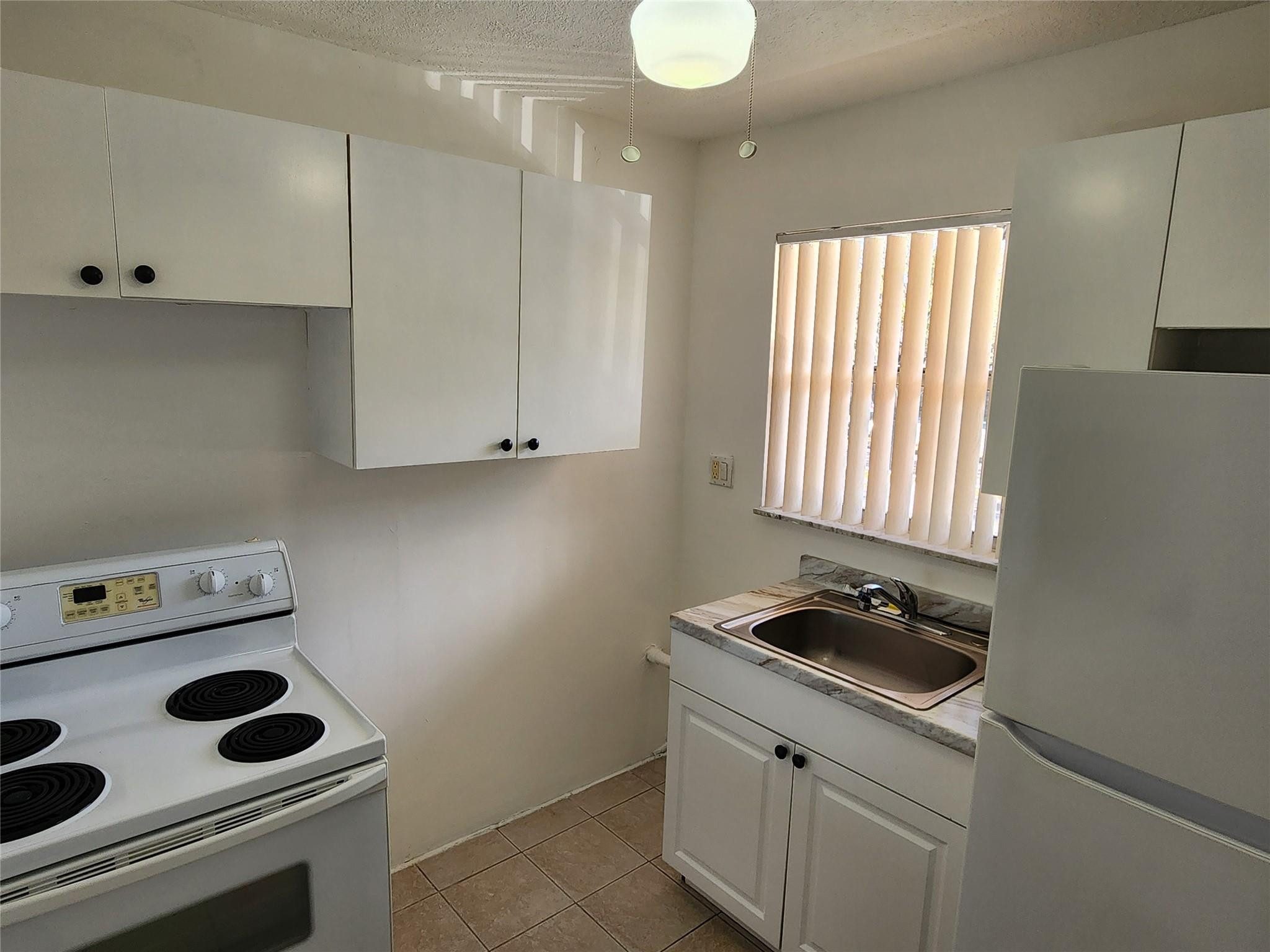 2811 N Pine Island Rd 207