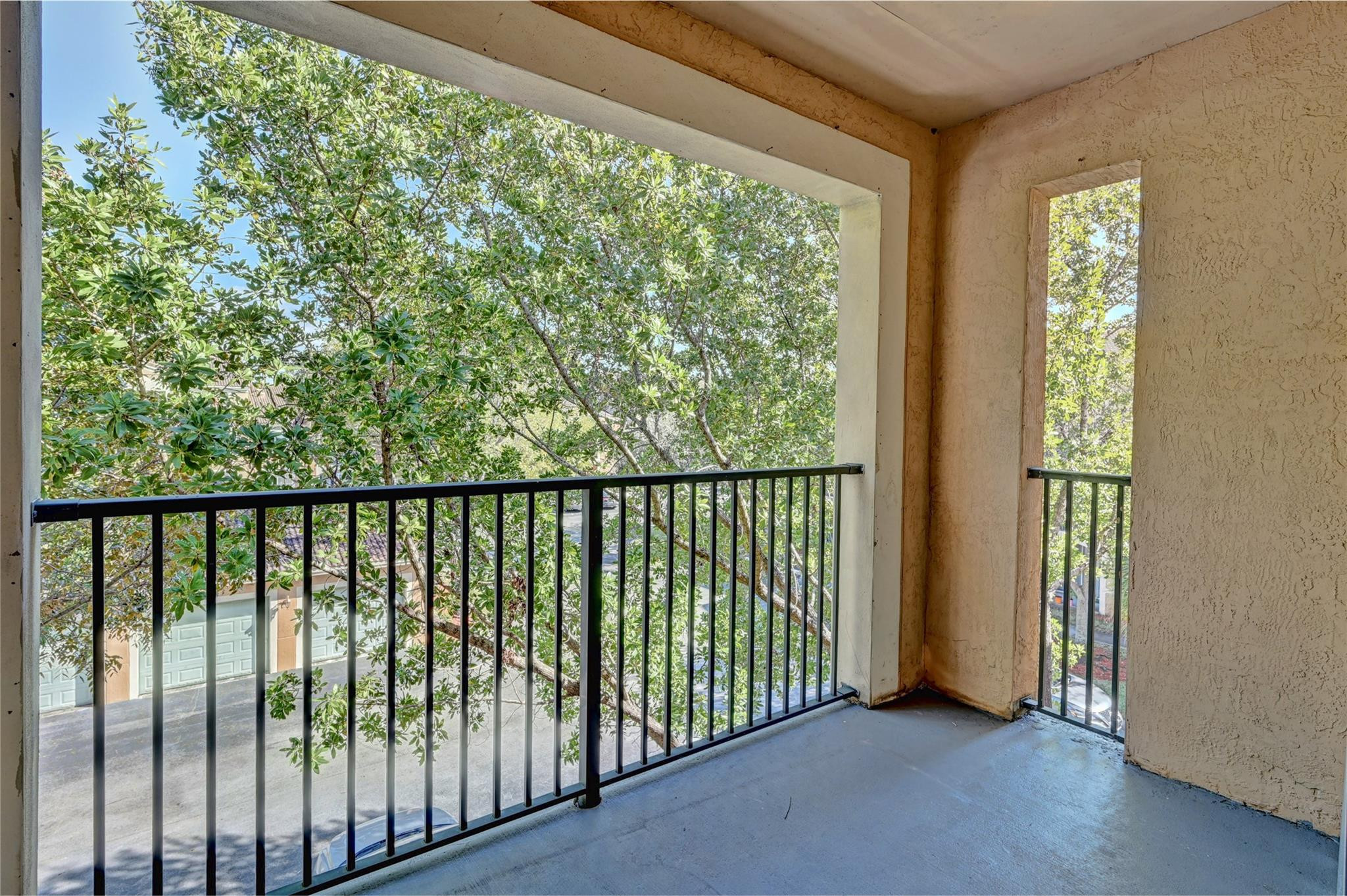 8030 N NOB HILL RD 303