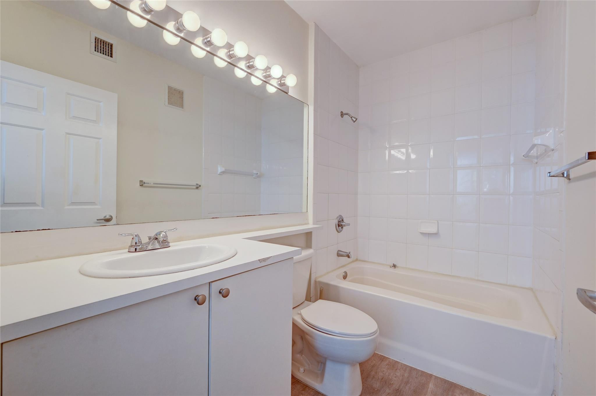 8030 N NOB HILL RD 303