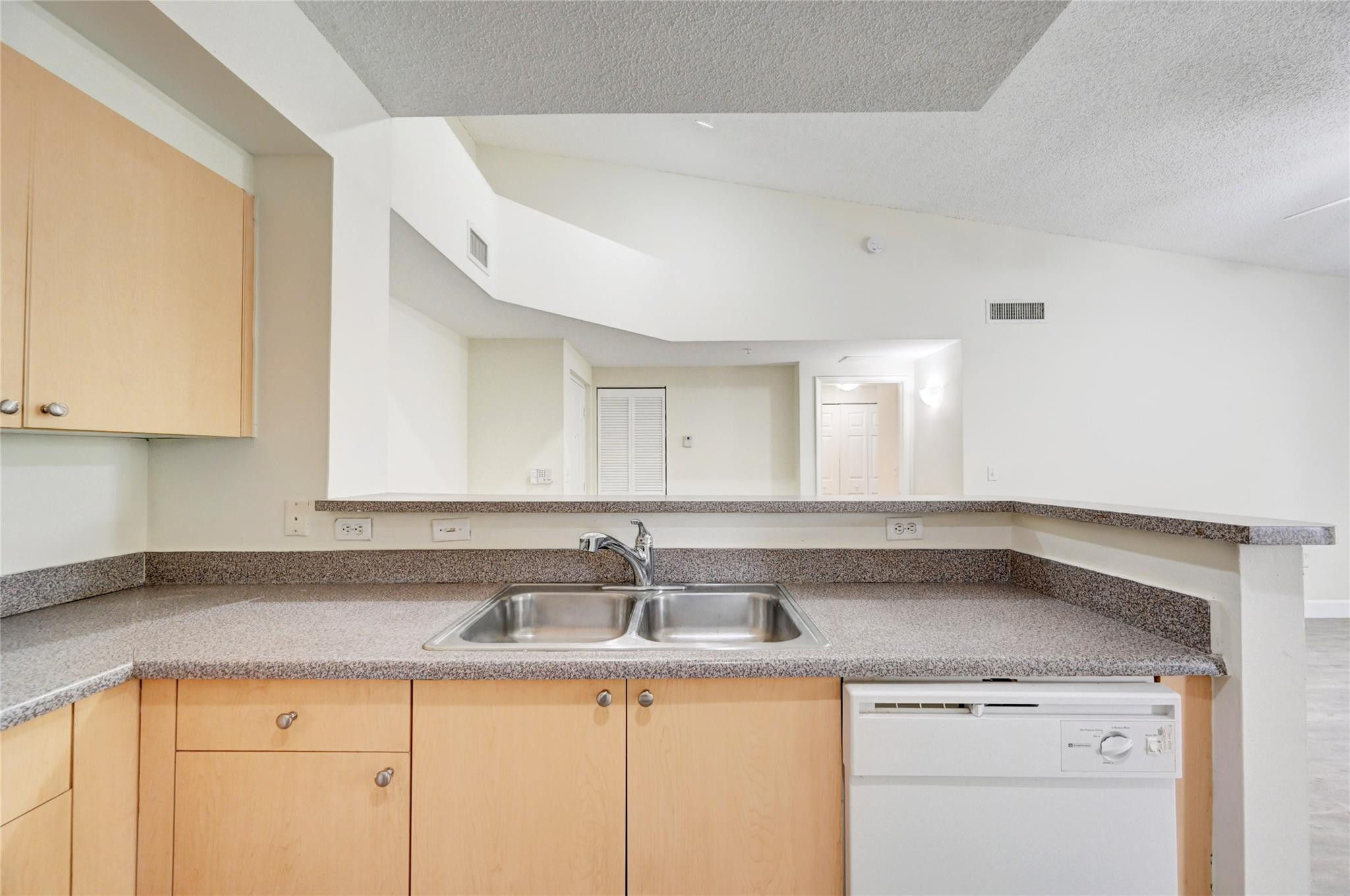 8030 N NOB HILL RD 303