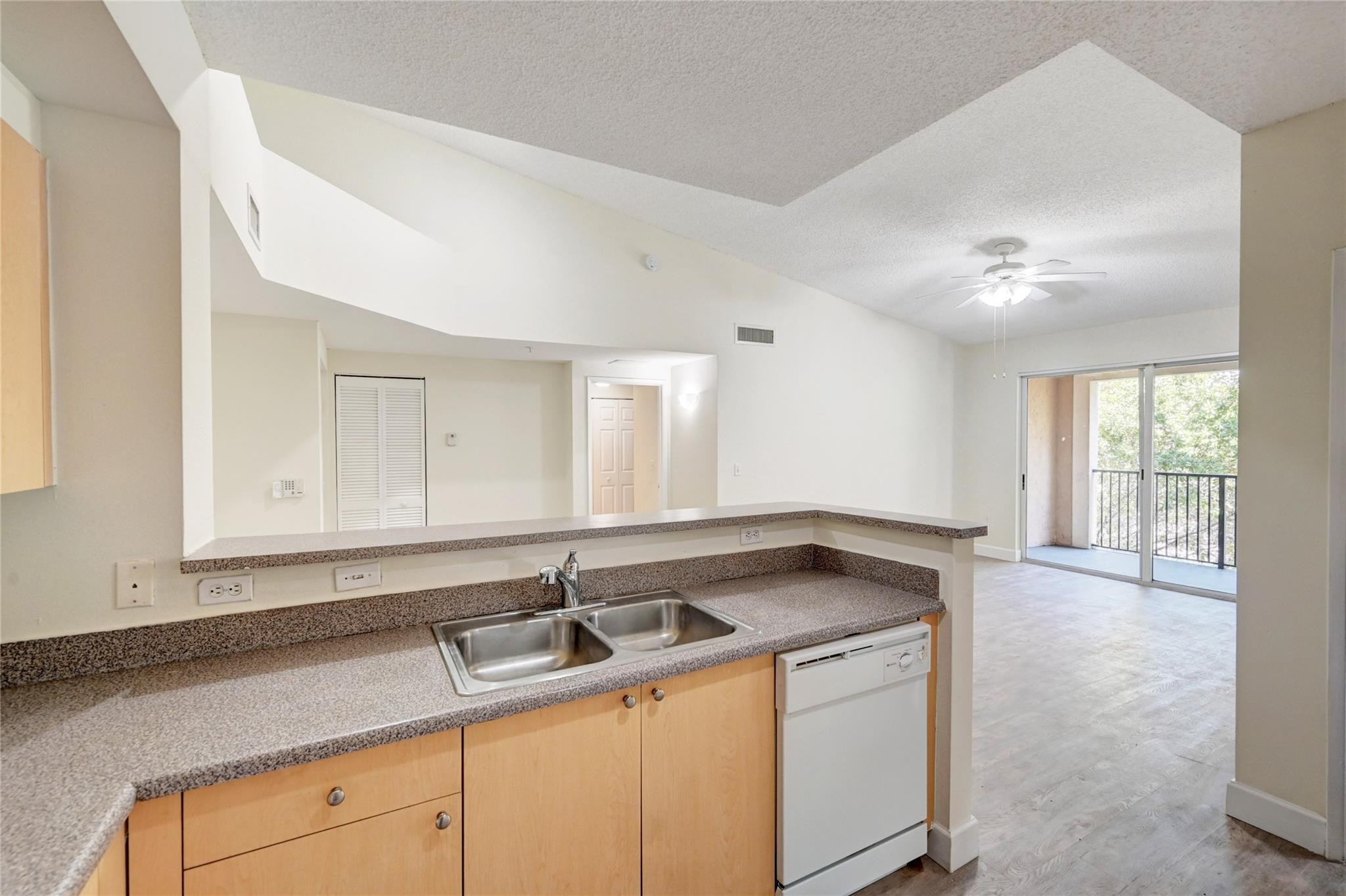 8030 N NOB HILL RD 303