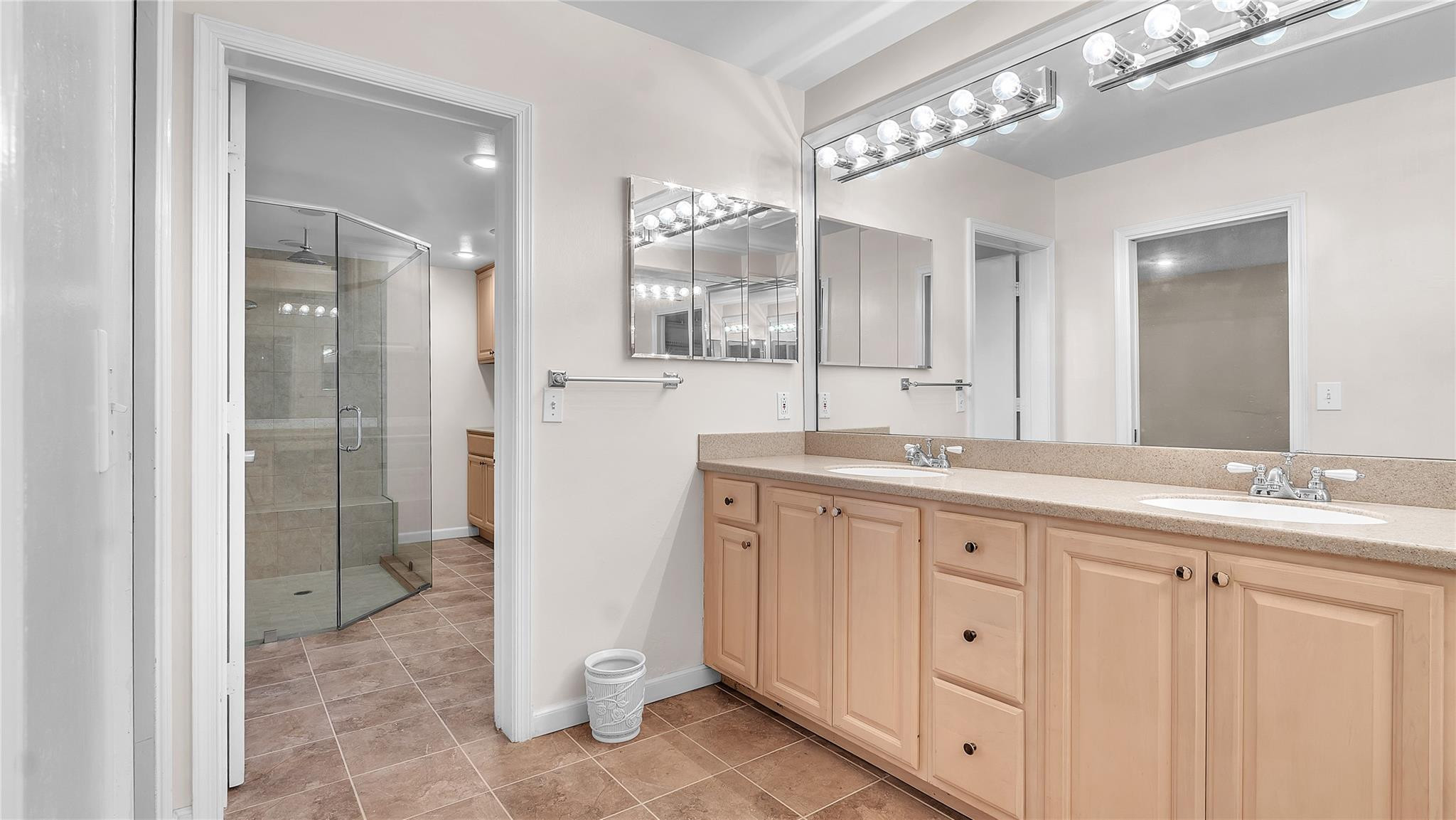 3735 Oaks Clubhouse Dr 3735