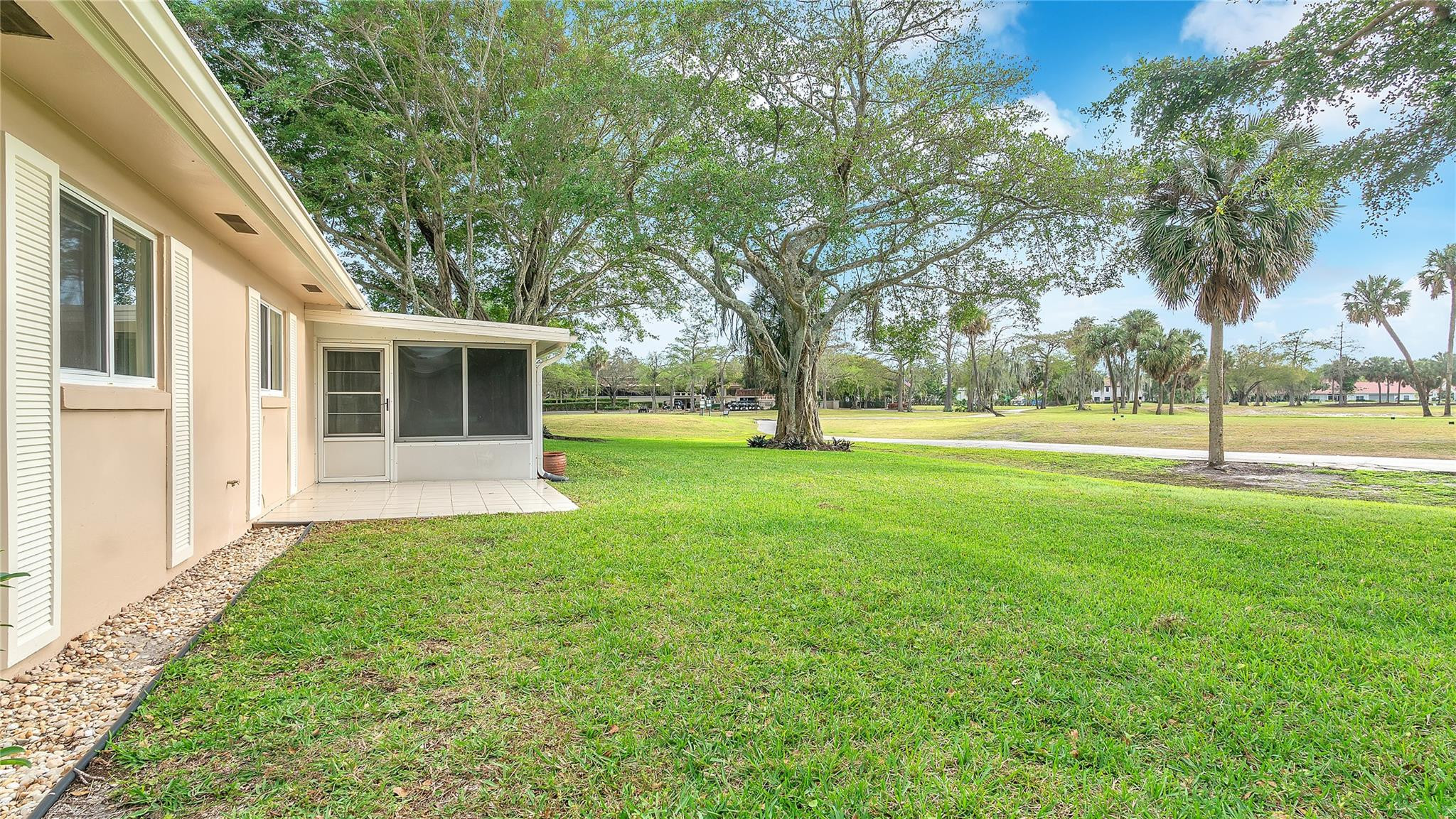 3735 Oaks Clubhouse Dr 3735