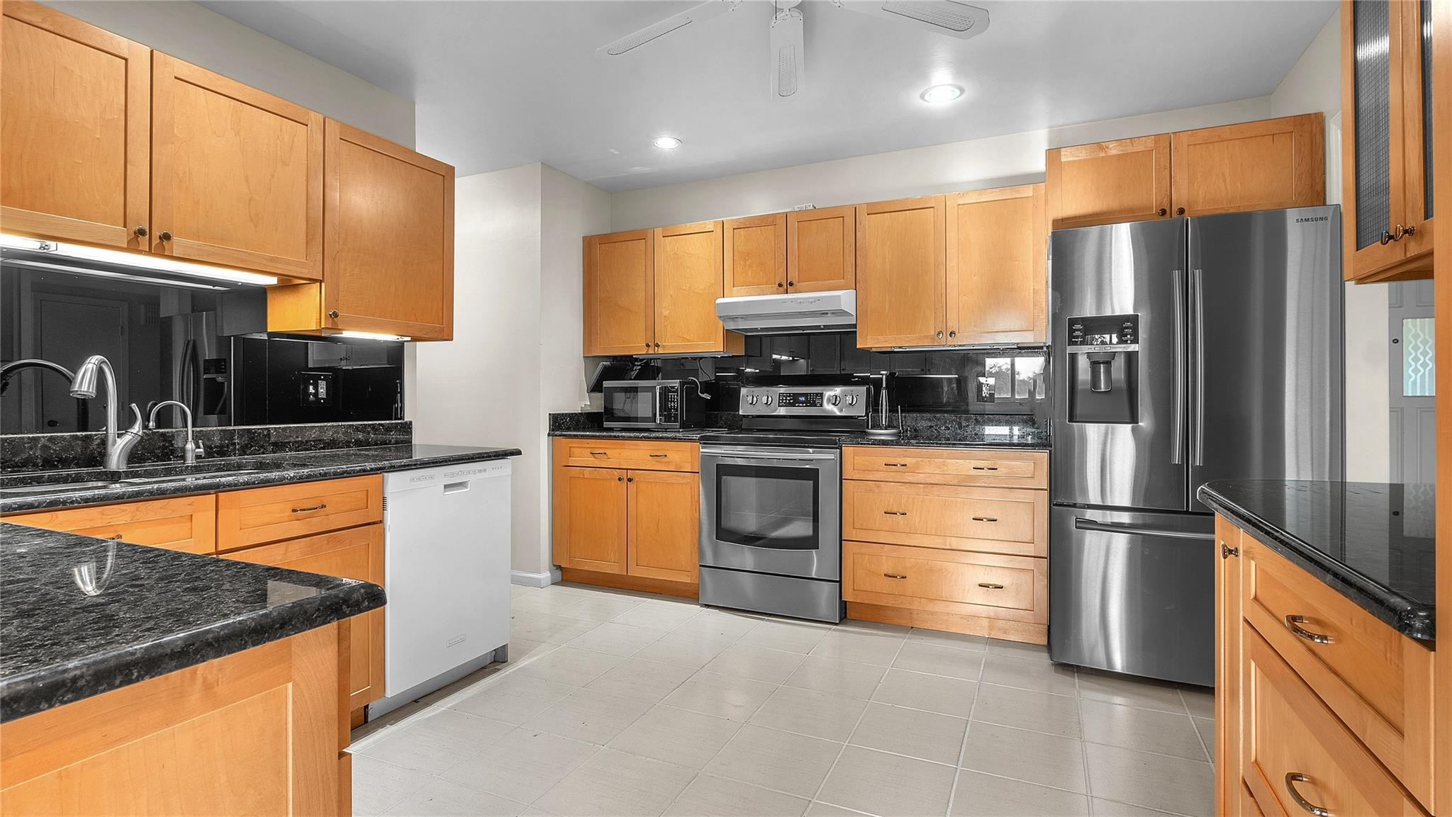 3735 Oaks Clubhouse Dr 3735