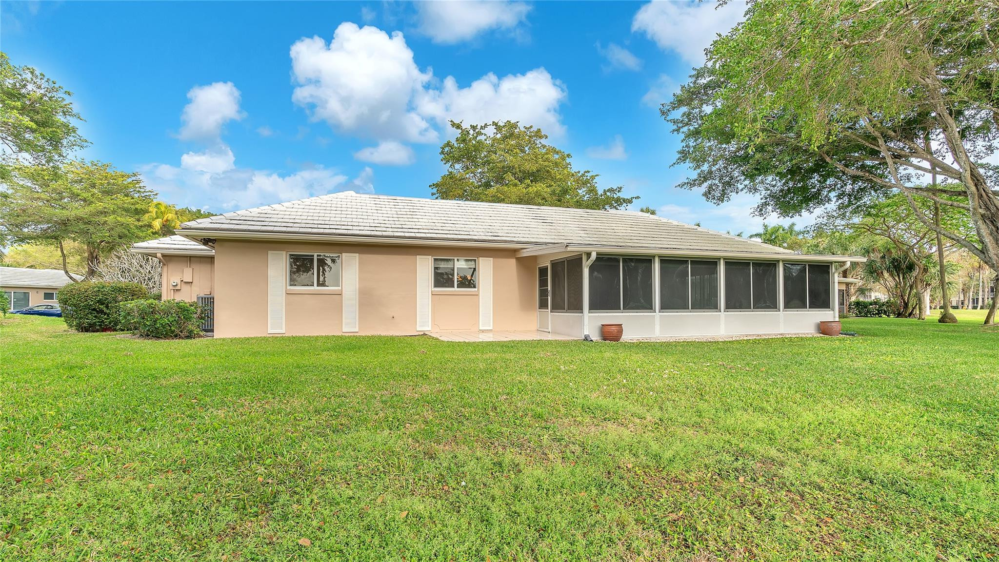 3735 Oaks Clubhouse Dr 3735