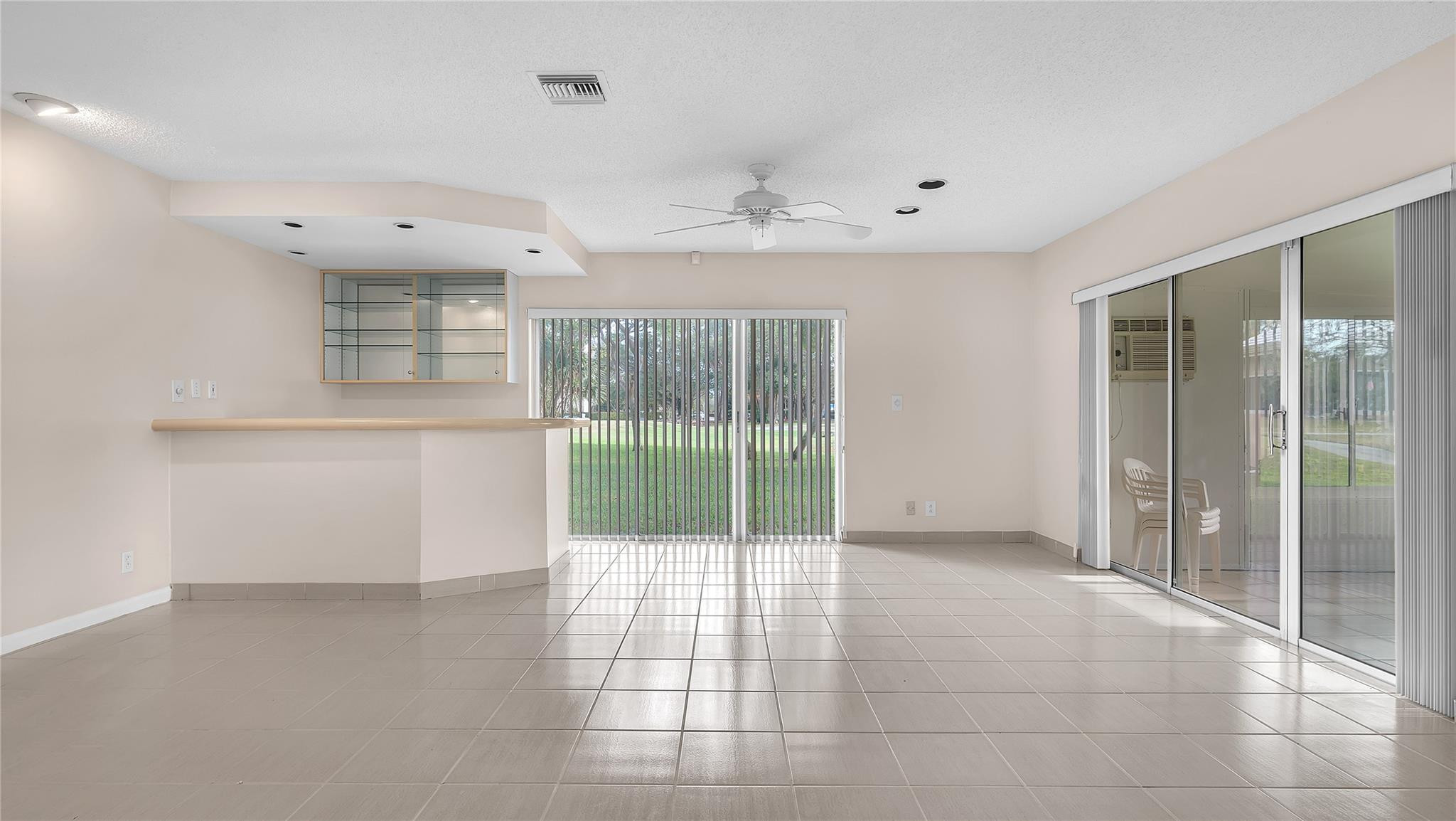 3735 Oaks Clubhouse Dr 3735