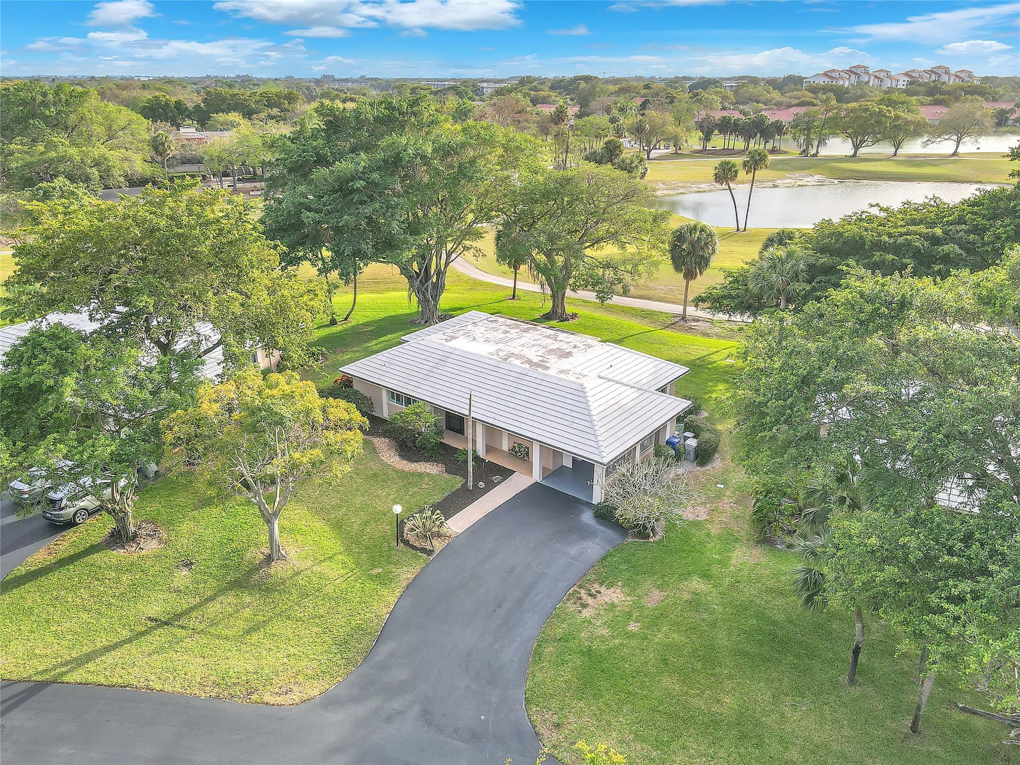 3735 Oaks Clubhouse Dr 3735