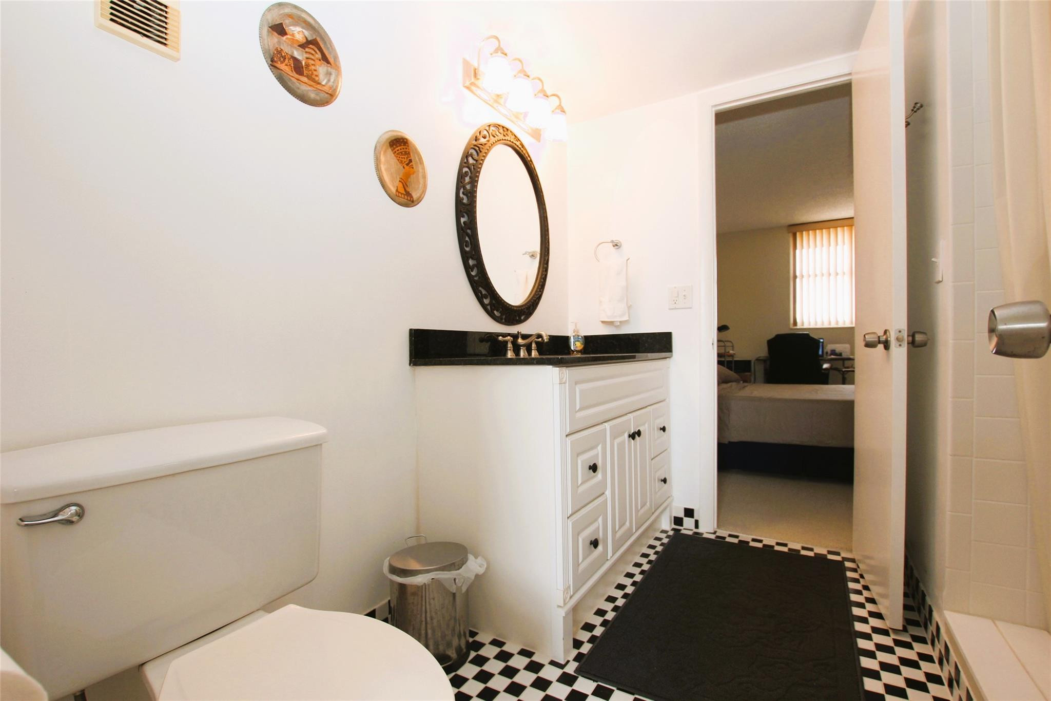 5201 NW 2nd Ave 3150