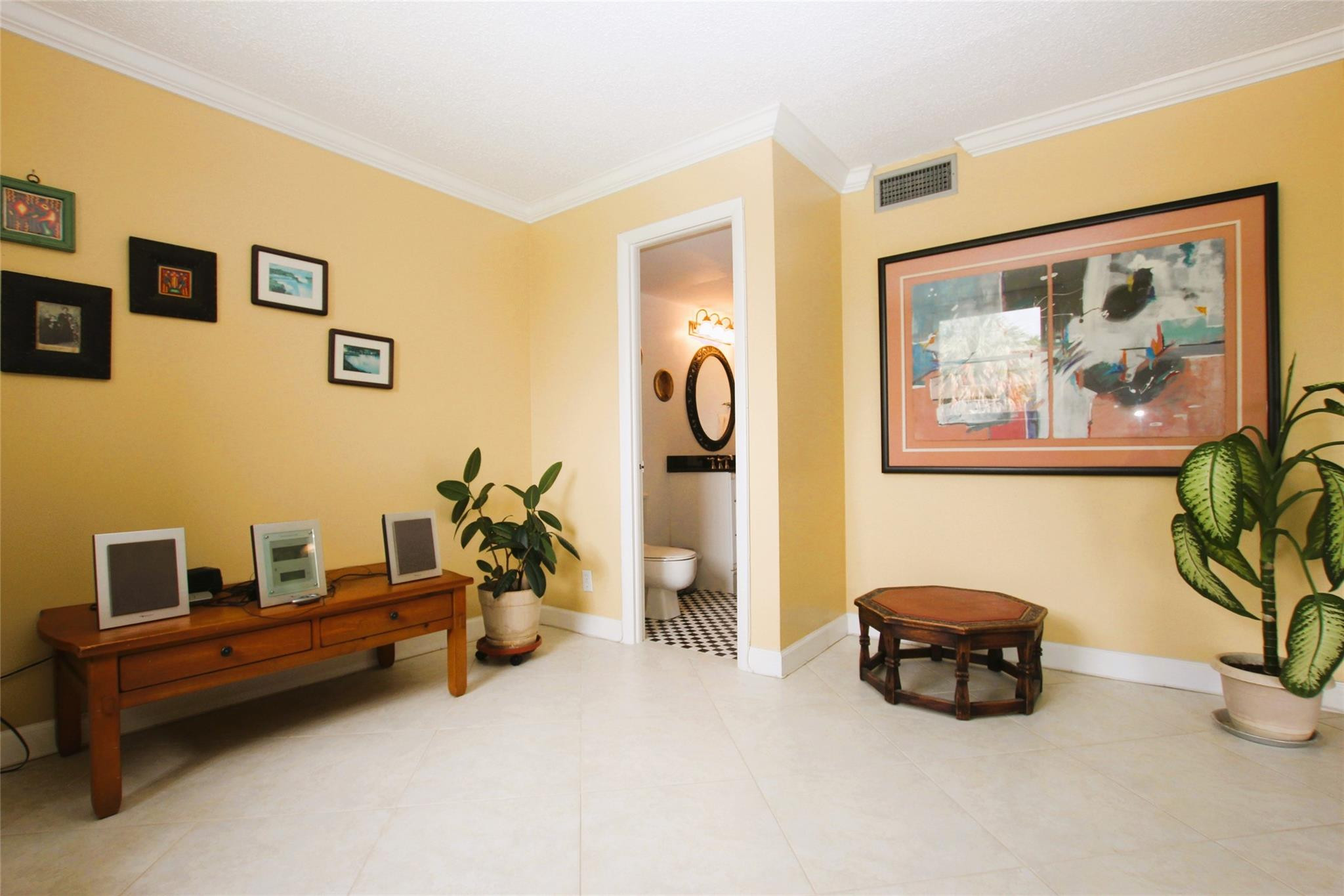 5201 NW 2nd Ave 3150