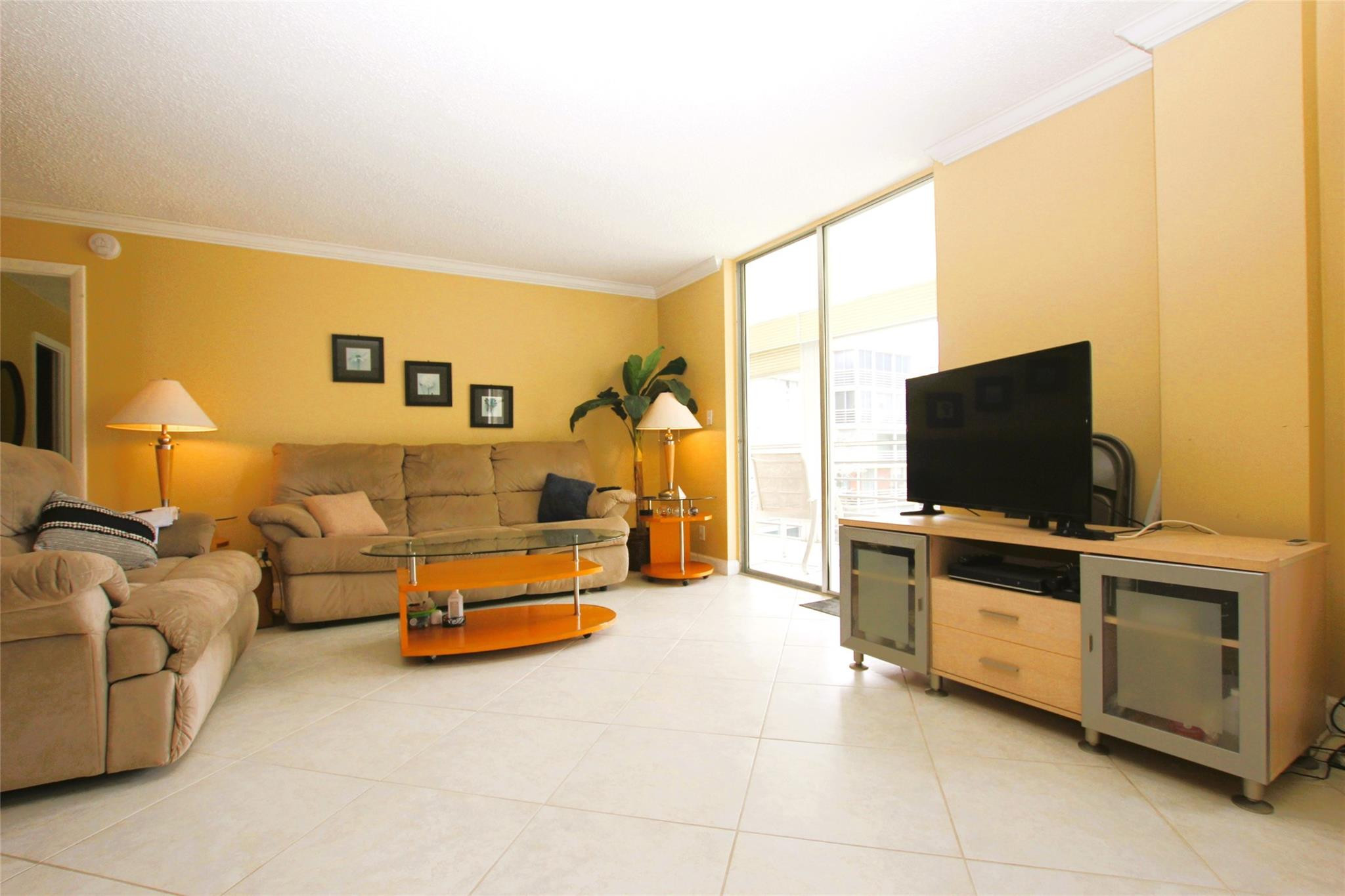 5201 NW 2nd Ave 3150