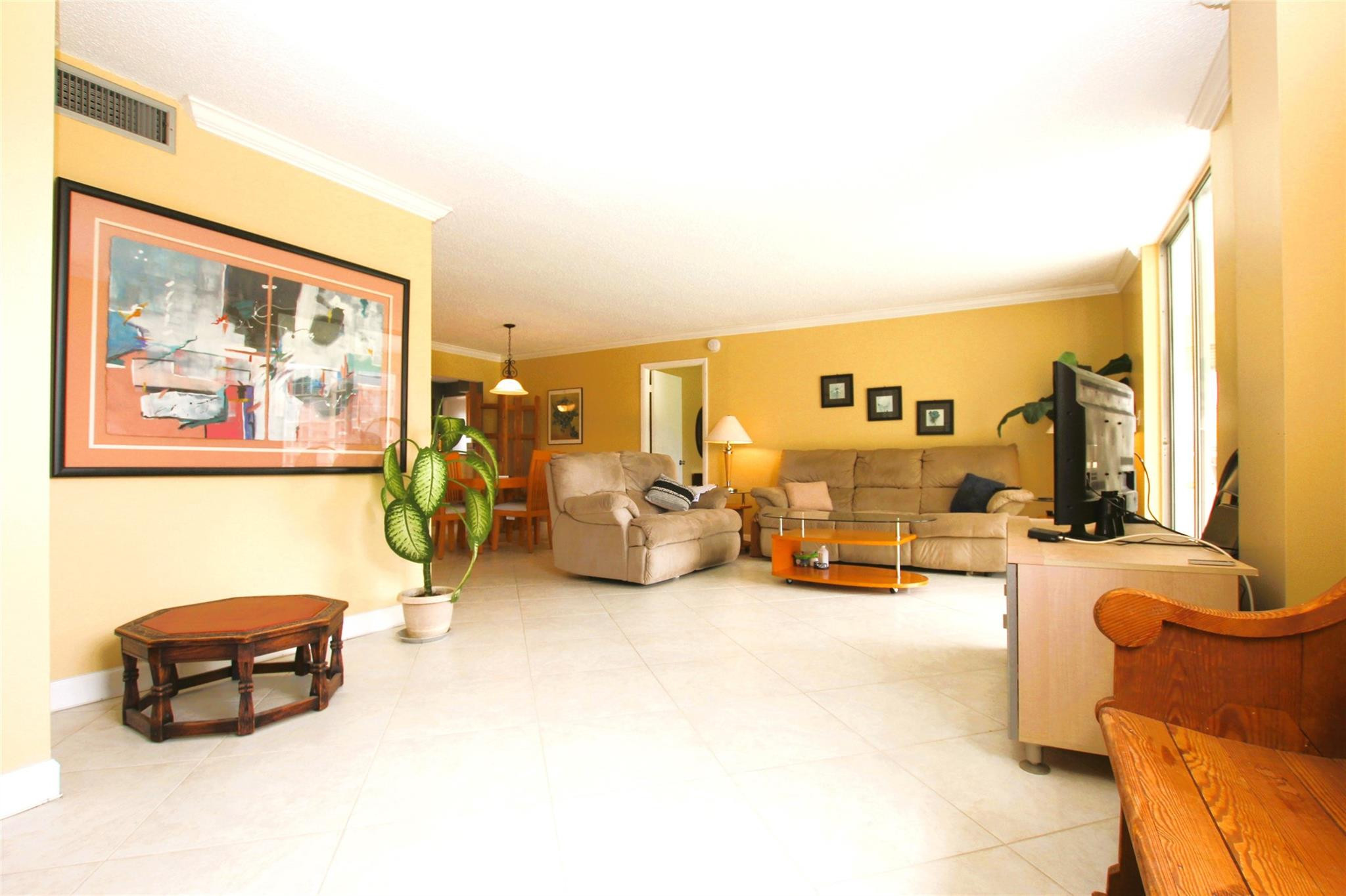 5201 NW 2nd Ave 3150