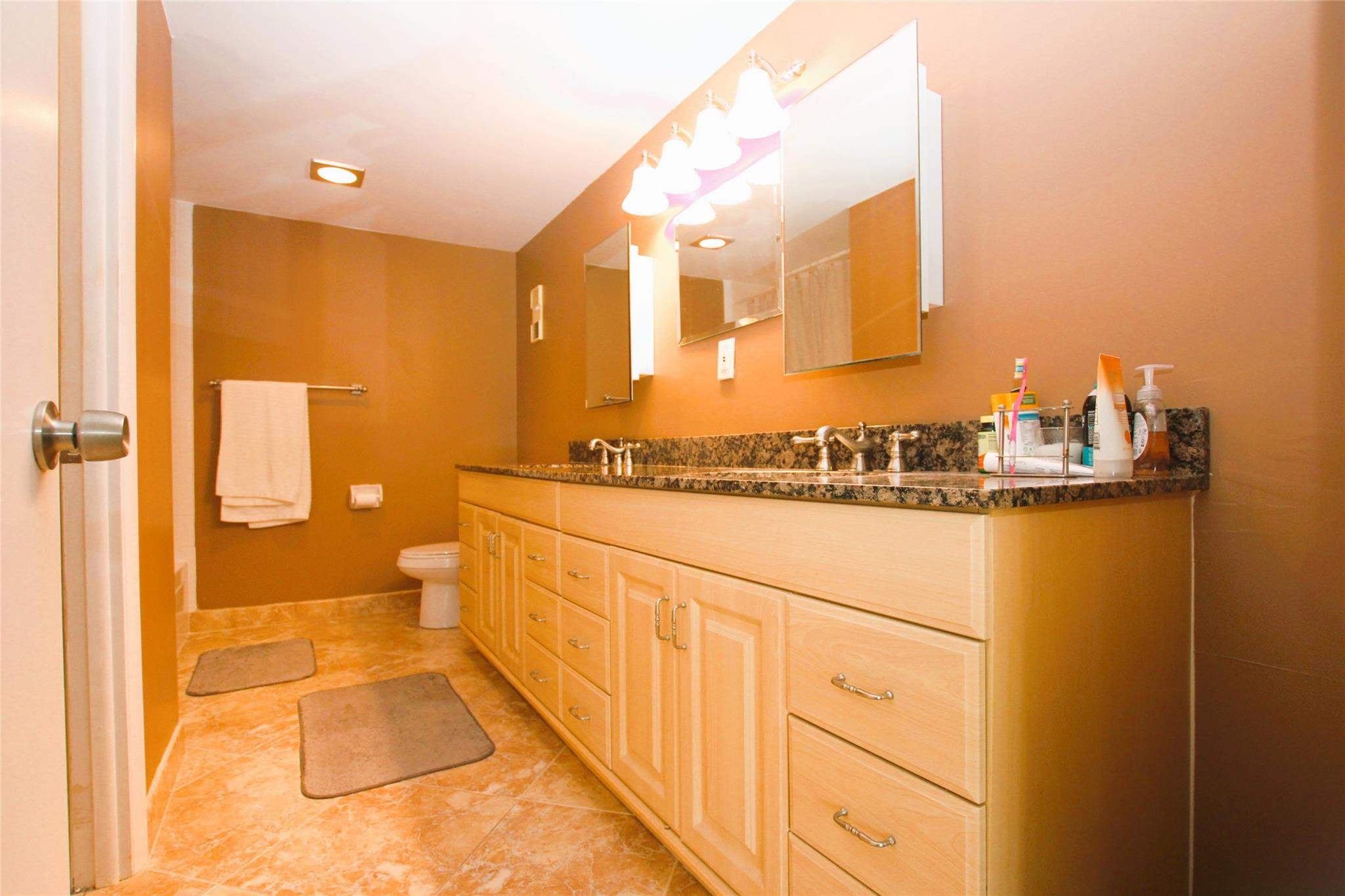 5201 NW 2nd Ave 3150