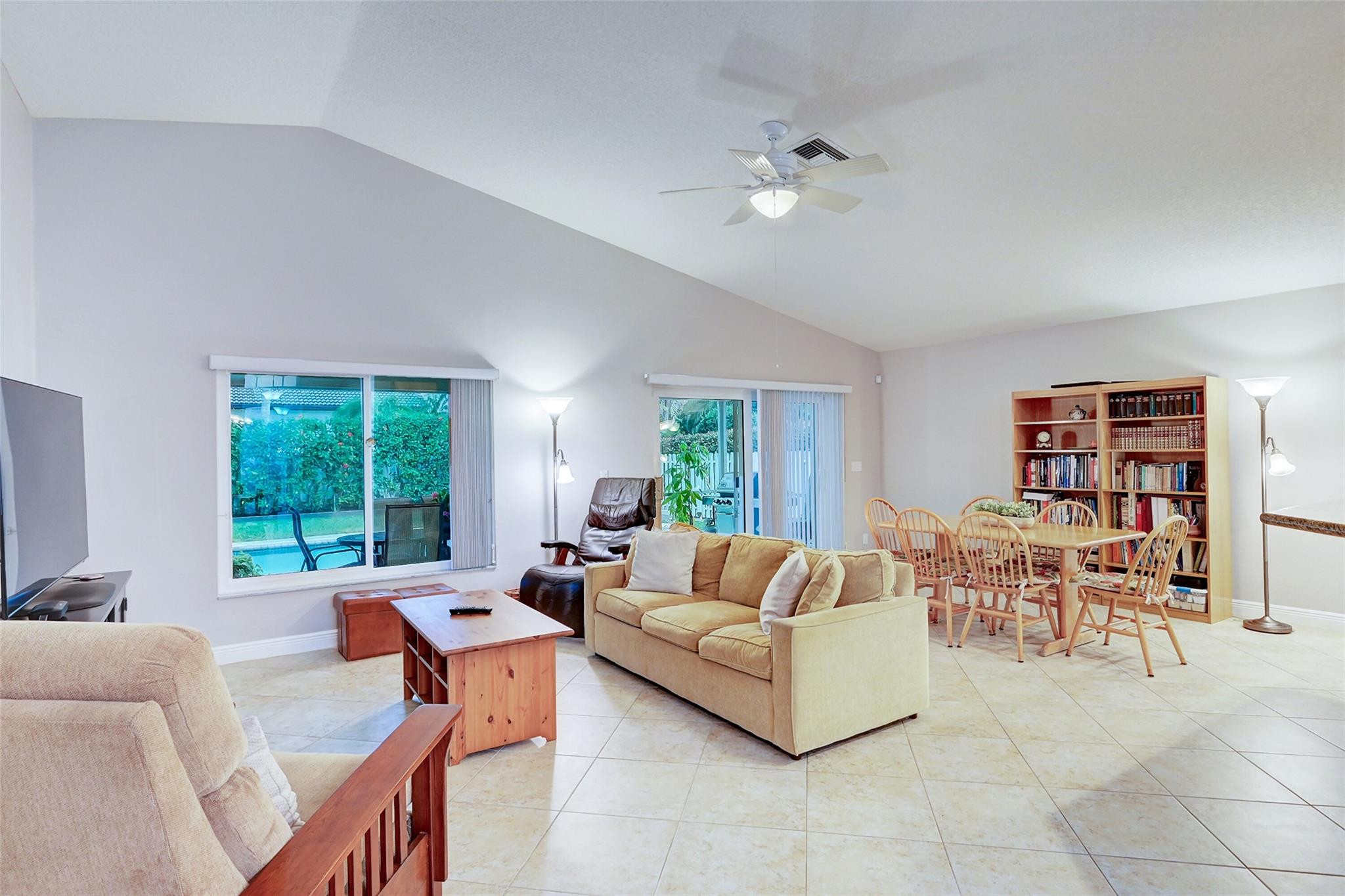 11210 NW 52nd St