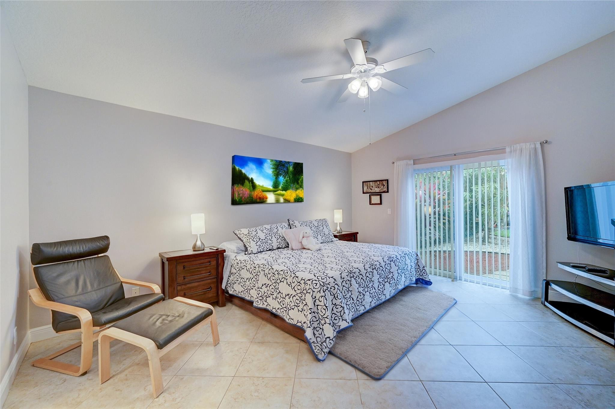 11210 NW 52nd St