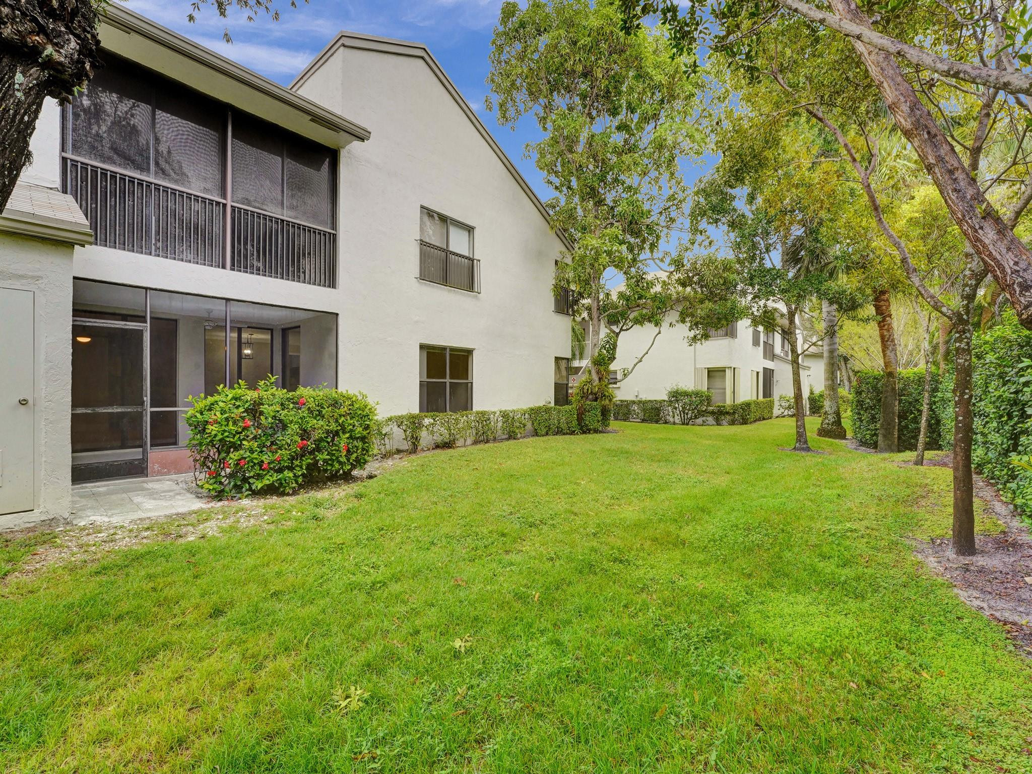 4694 NW 22nd St 4244