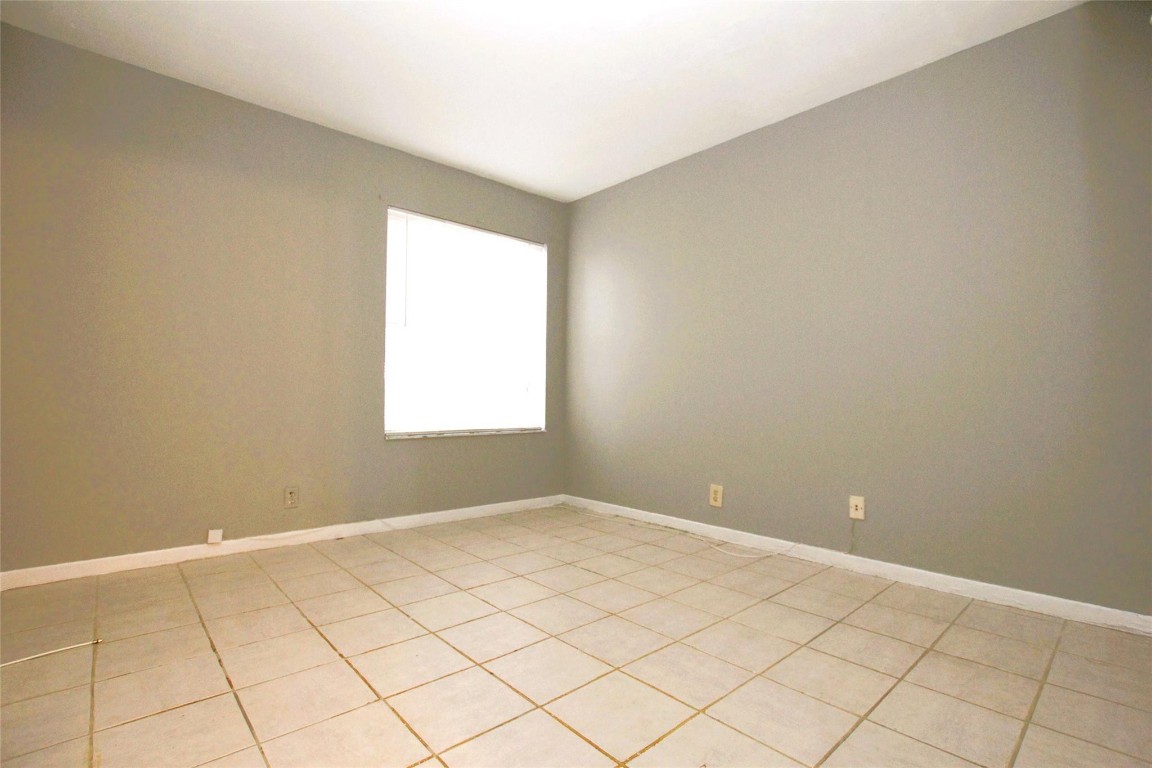 217 Lake Pointe Dr 107