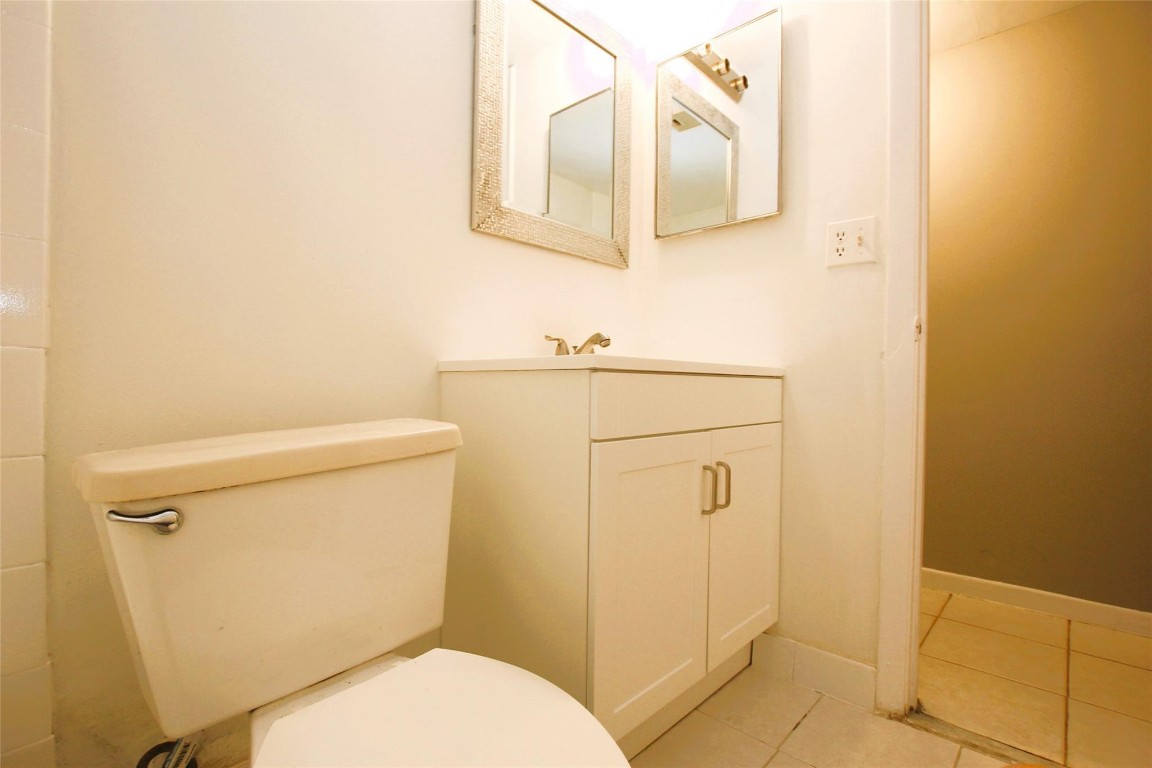 217 Lake Pointe Dr 107