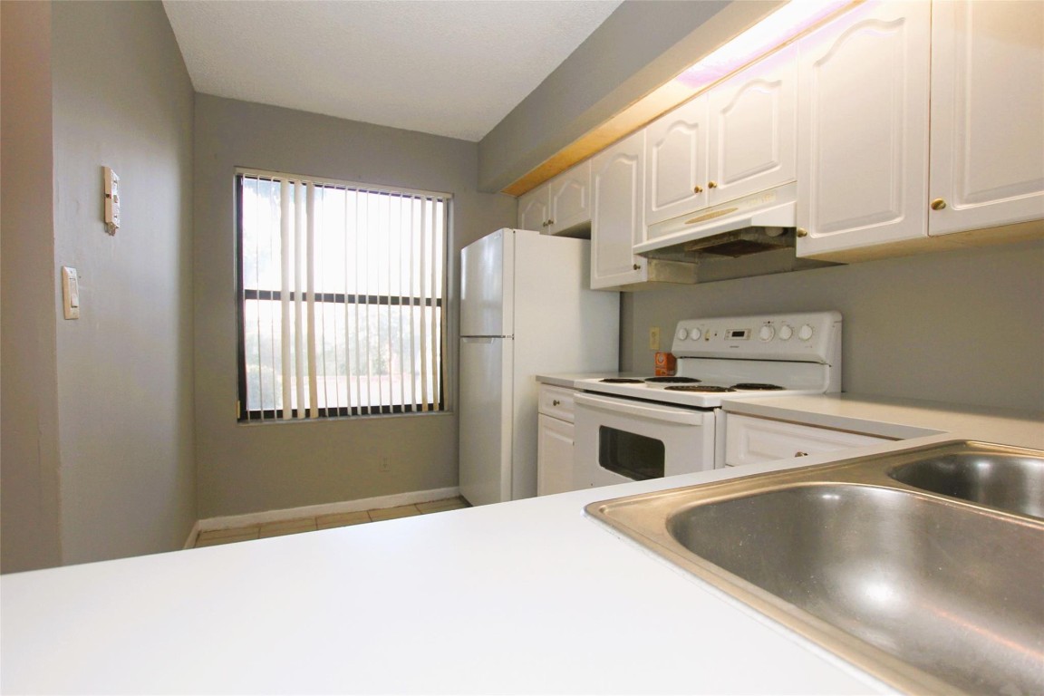 217 Lake Pointe Dr 107