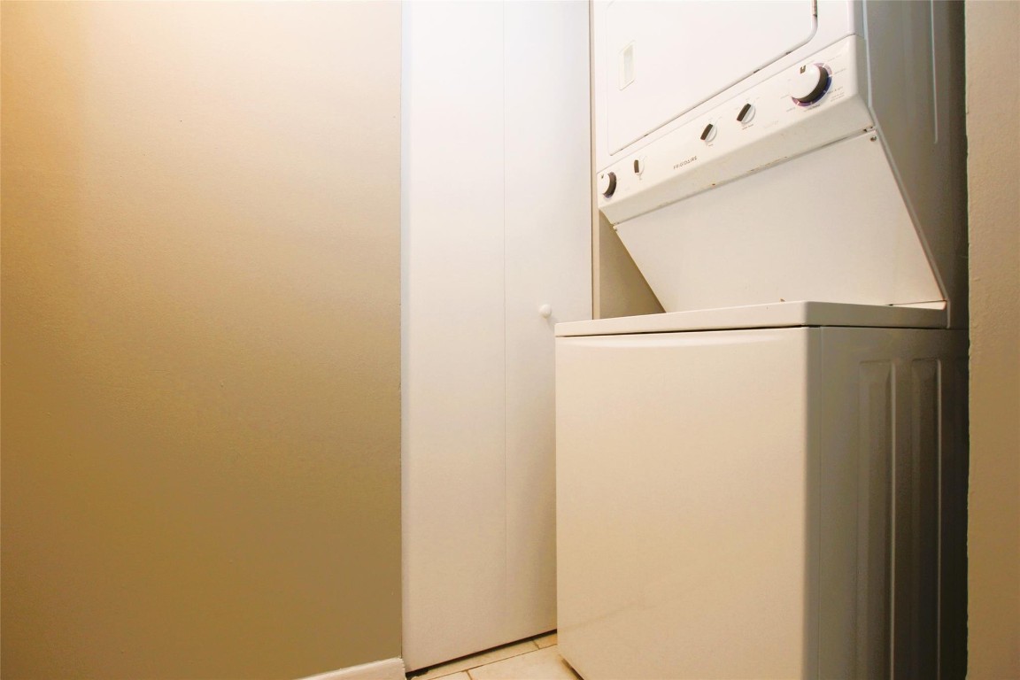 217 Lake Pointe Dr 107