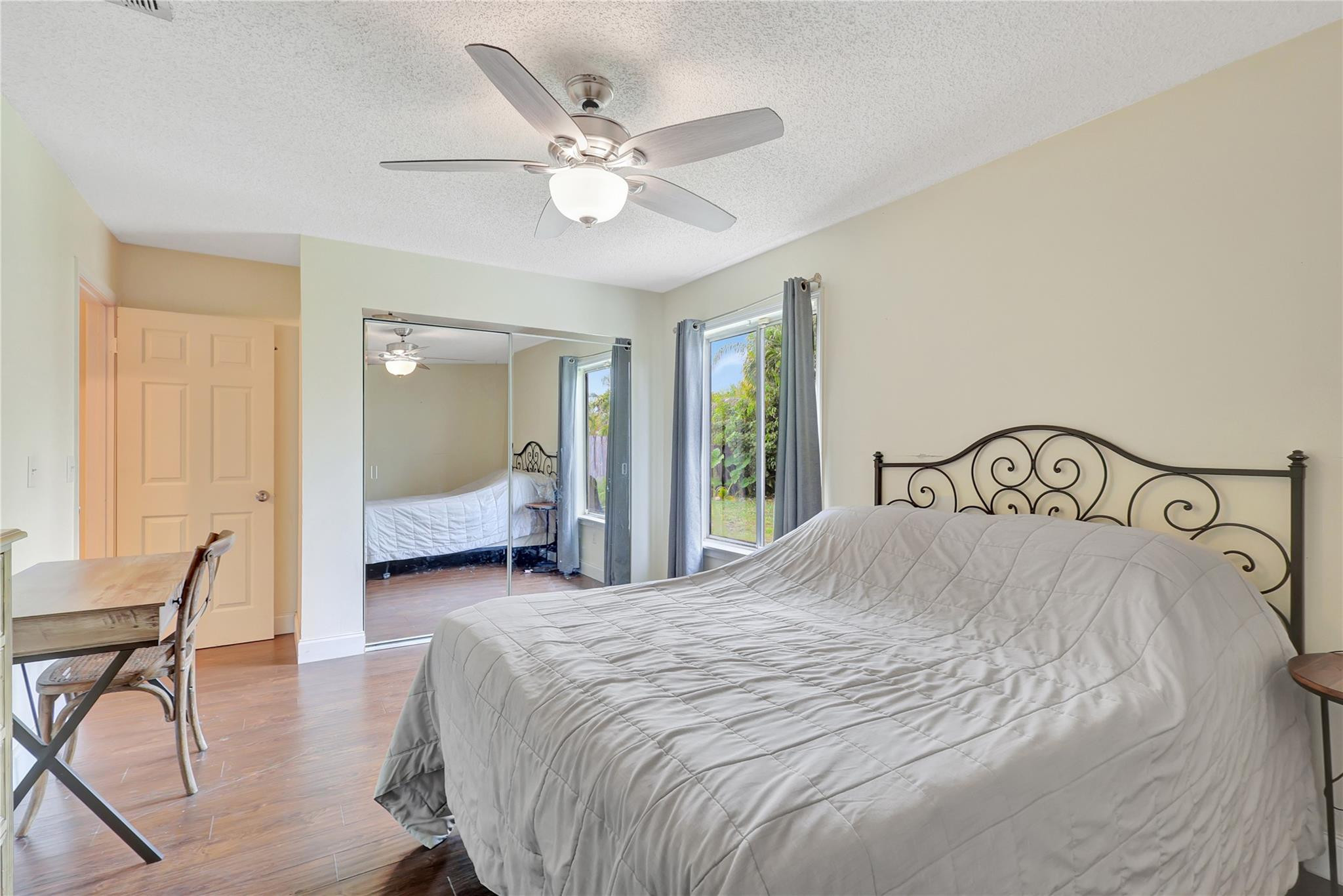 10579 Bobbie Ln