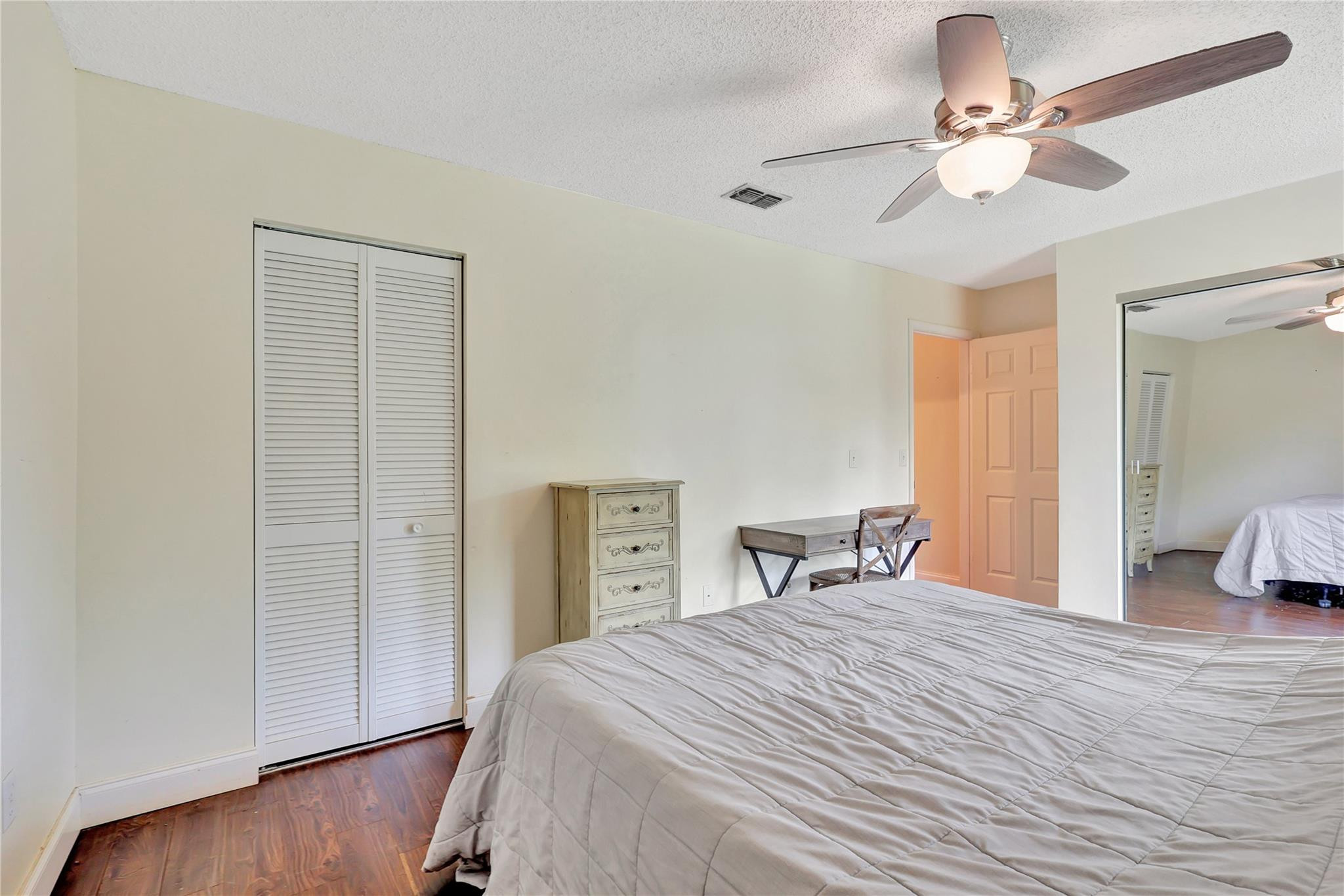 10579 Bobbie Ln