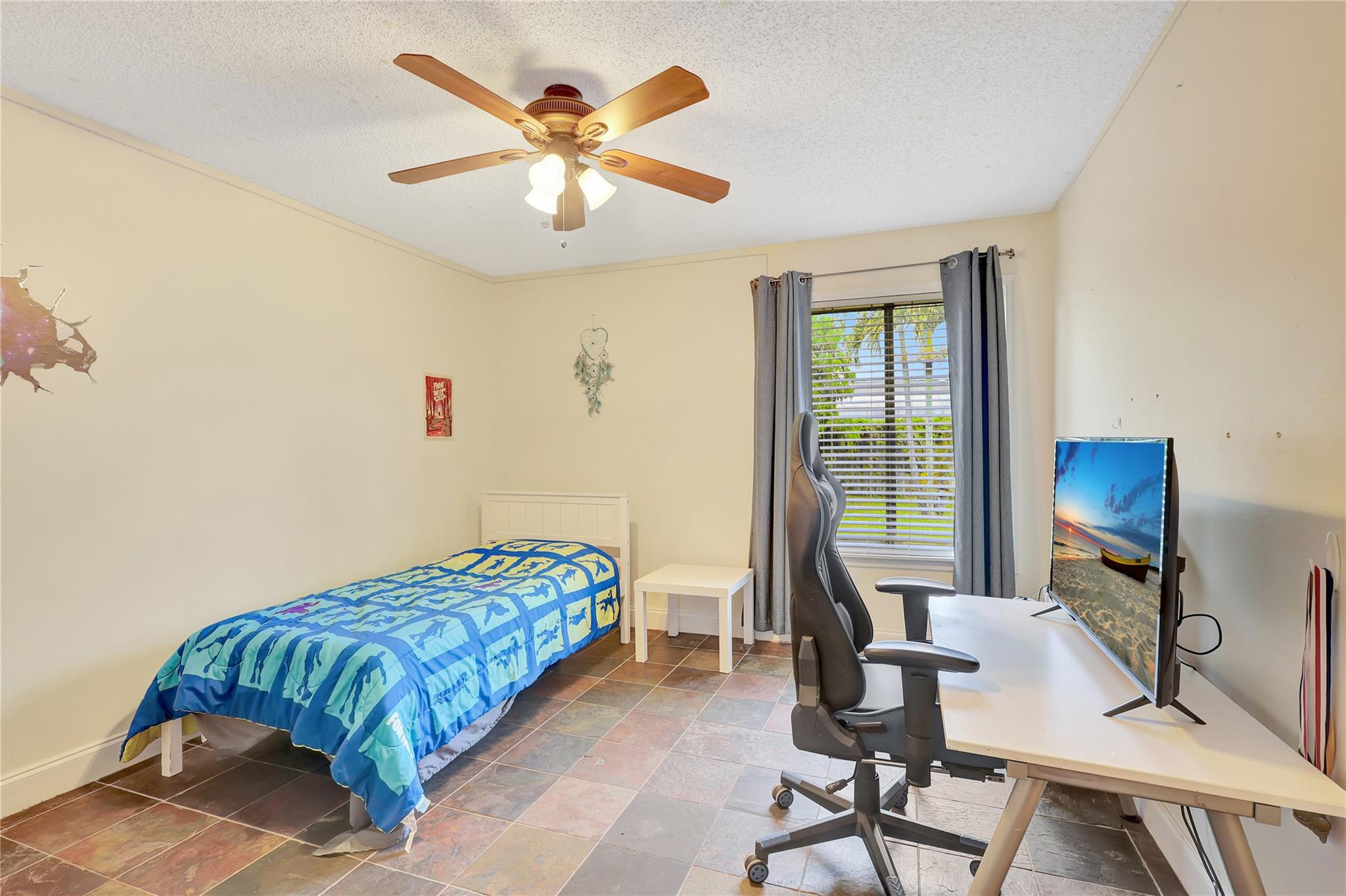 10579 Bobbie Ln