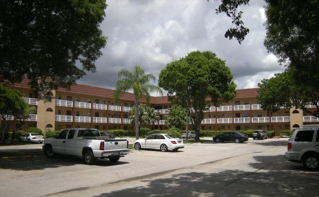 2761 N Pine Island Rd 101