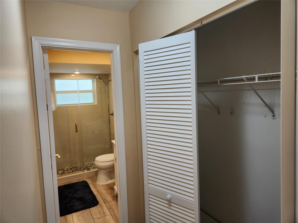 2761 N Pine Island Rd 101