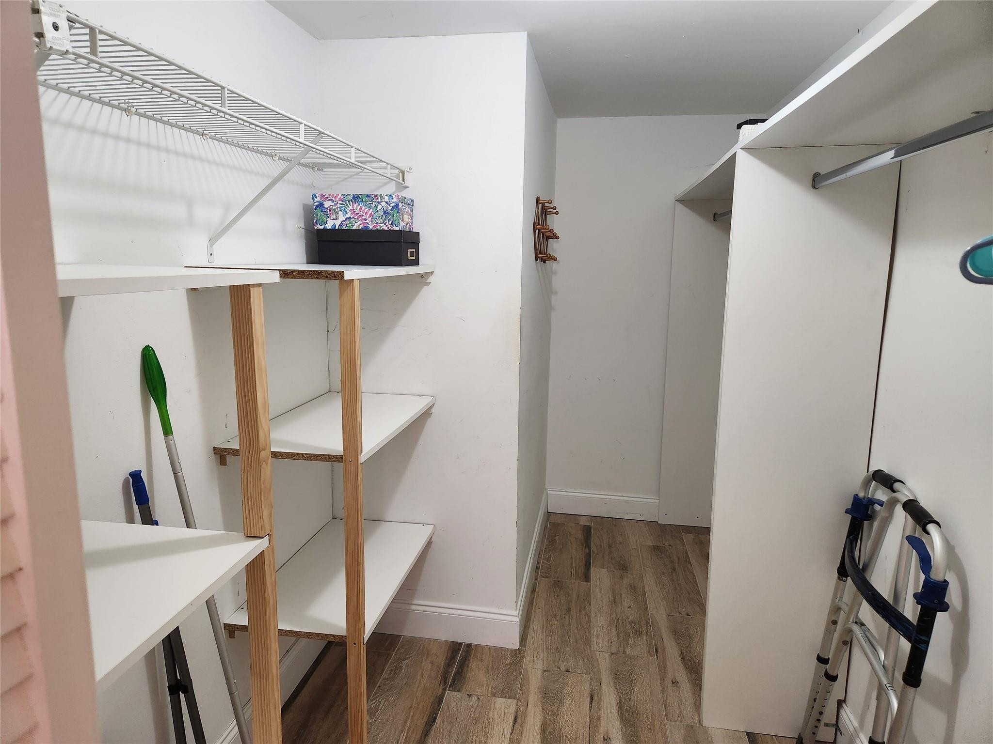 2761 N Pine Island Rd 101