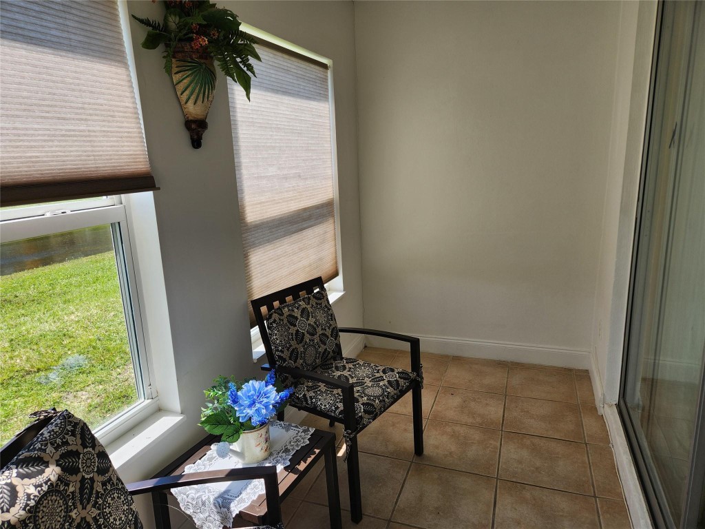 2761 N Pine Island Rd 101