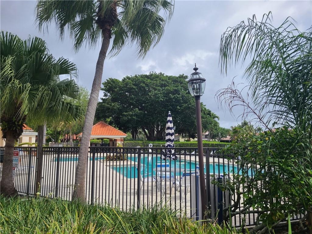 3470 N Pinewalk Dr 227