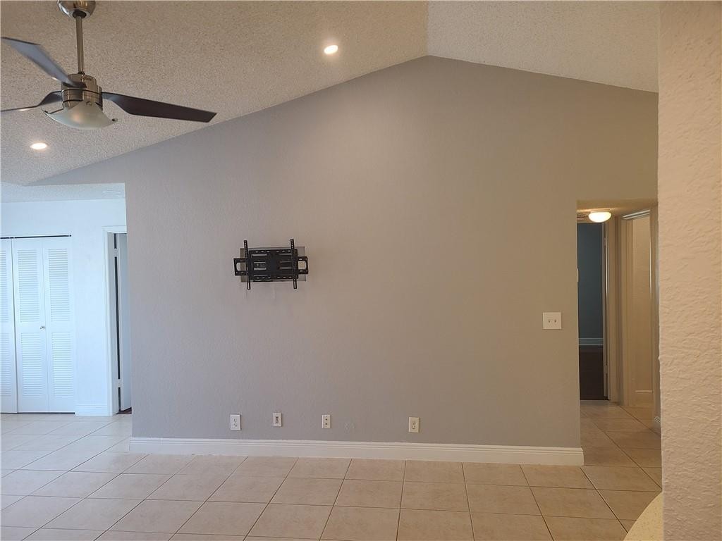 3470 N Pinewalk Dr 227