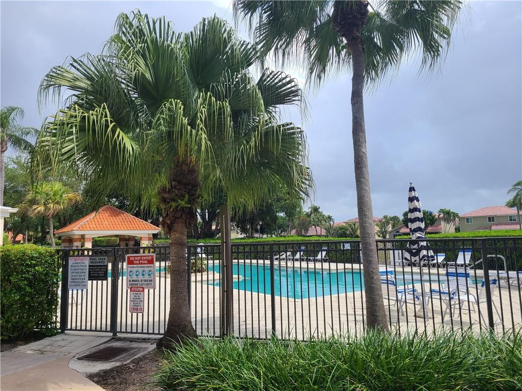 3470 N Pinewalk Dr 227