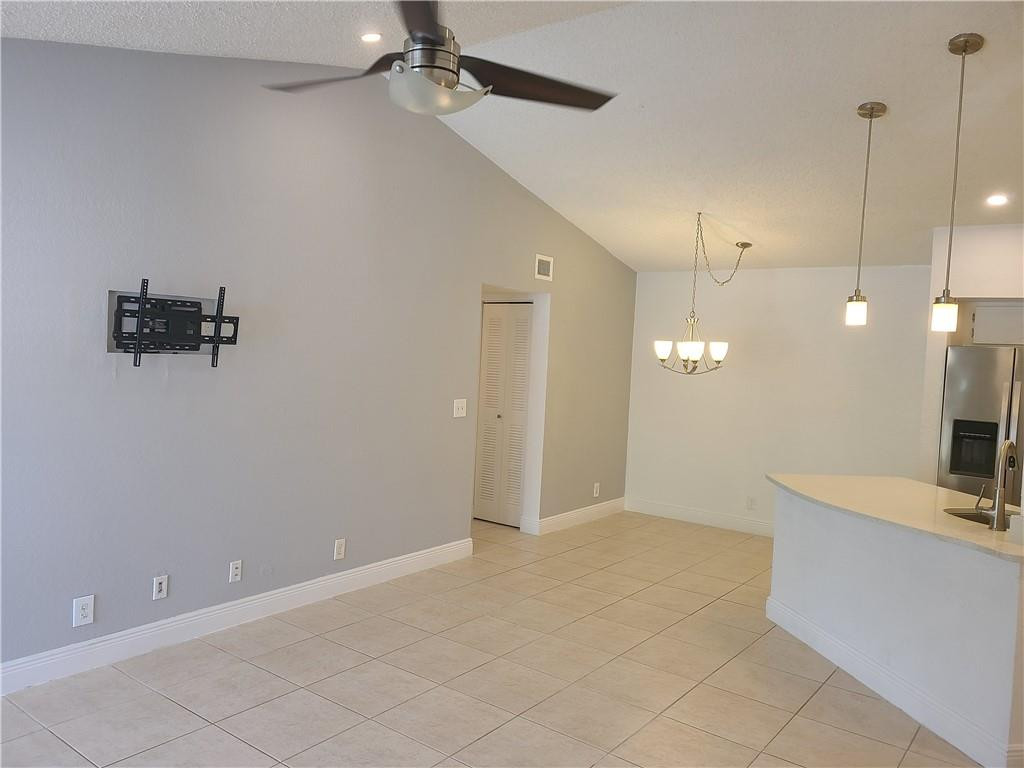 3470 N Pinewalk Dr 227