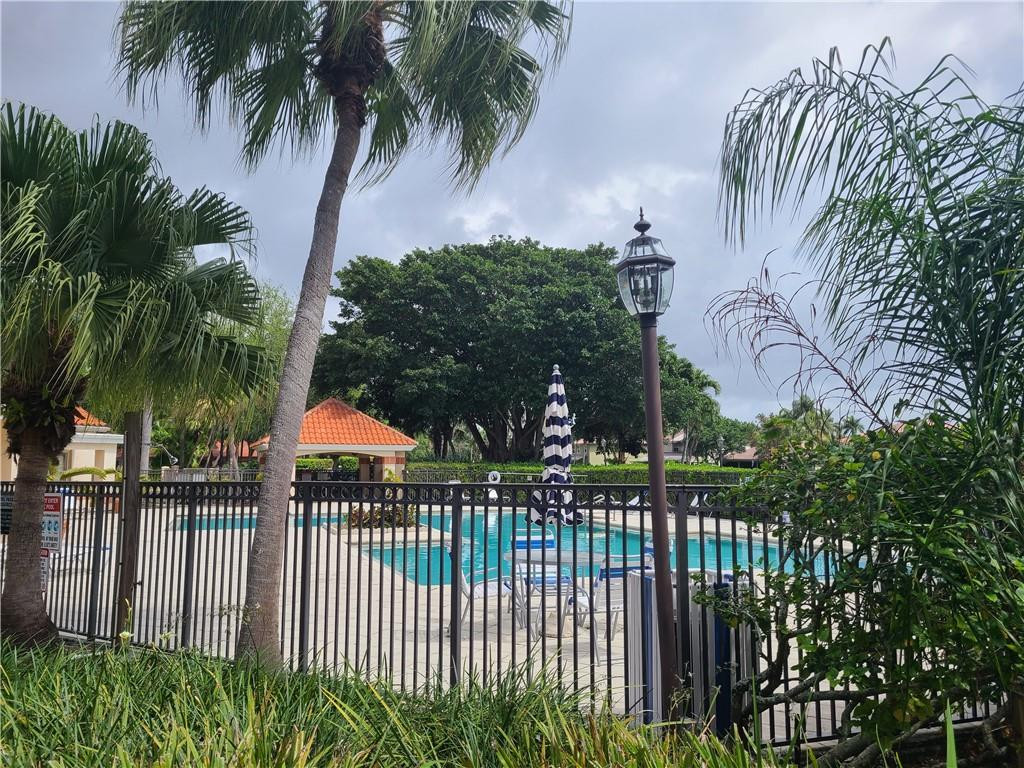 3470 N Pinewalk Dr 227